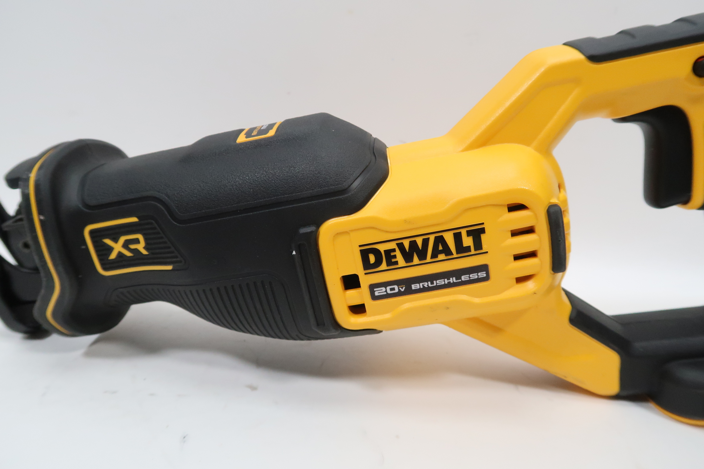 DeWalt DCS382 20 Volt MAX XR Cordless Brushless Reciprocating Saw