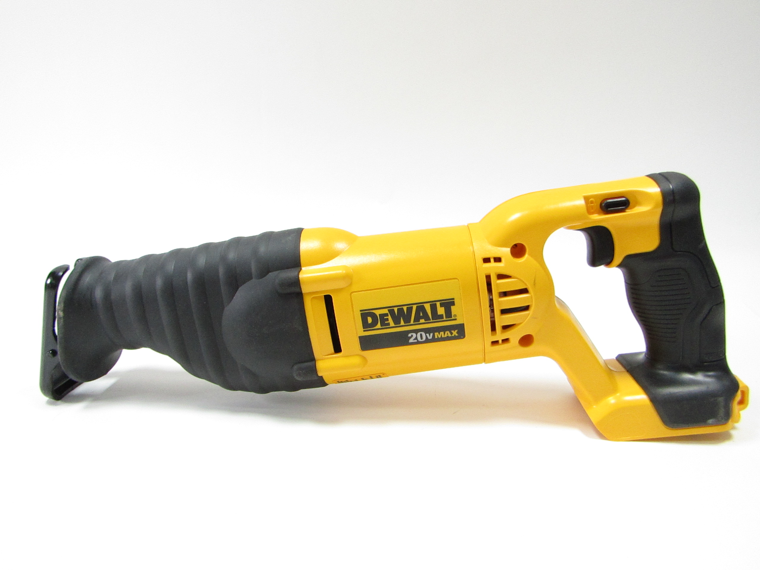 DeWALT DCS381 20 Volt MAX Lithium Ion 0 3000 SPM Cordless Reciprocating