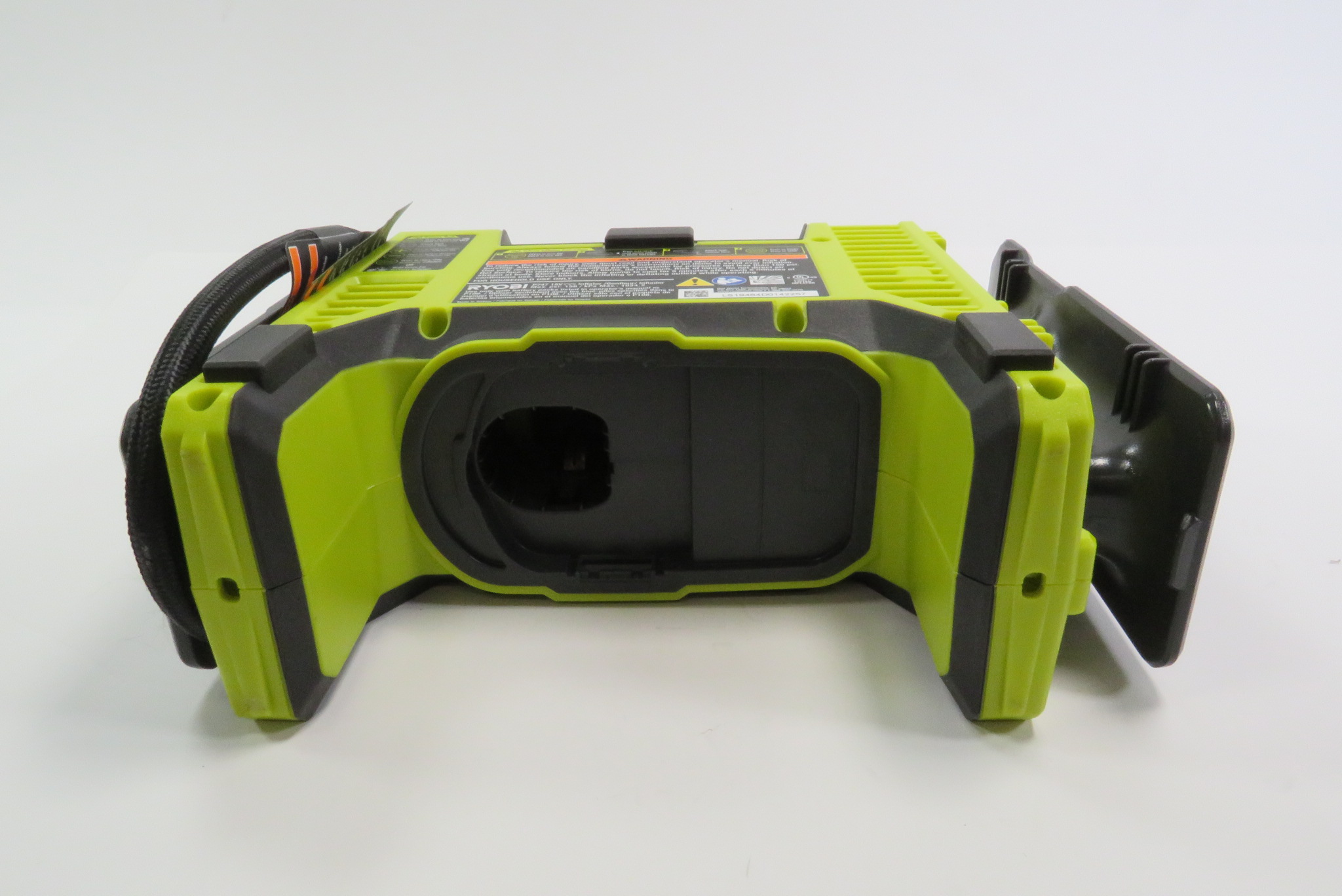 Ryobi P747 ONE 18V Lithium Ion Dual Function Cordless Inflator Deflator