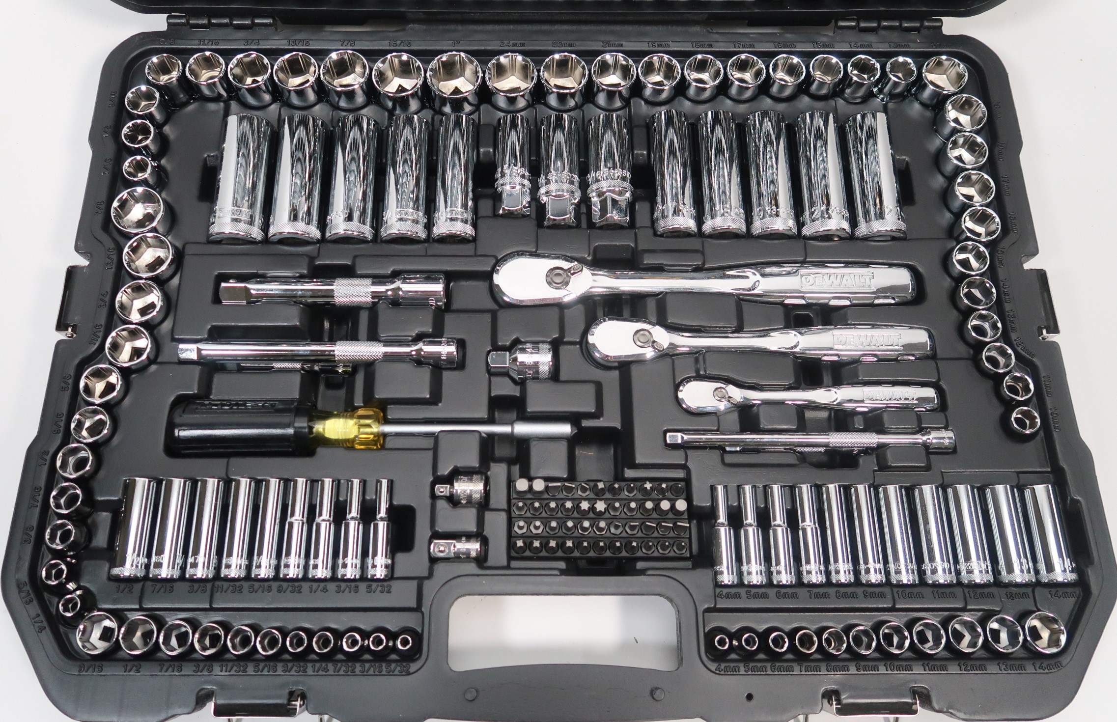 DeWalt DWMT81535 Mechanics Tool Set 247 Piece