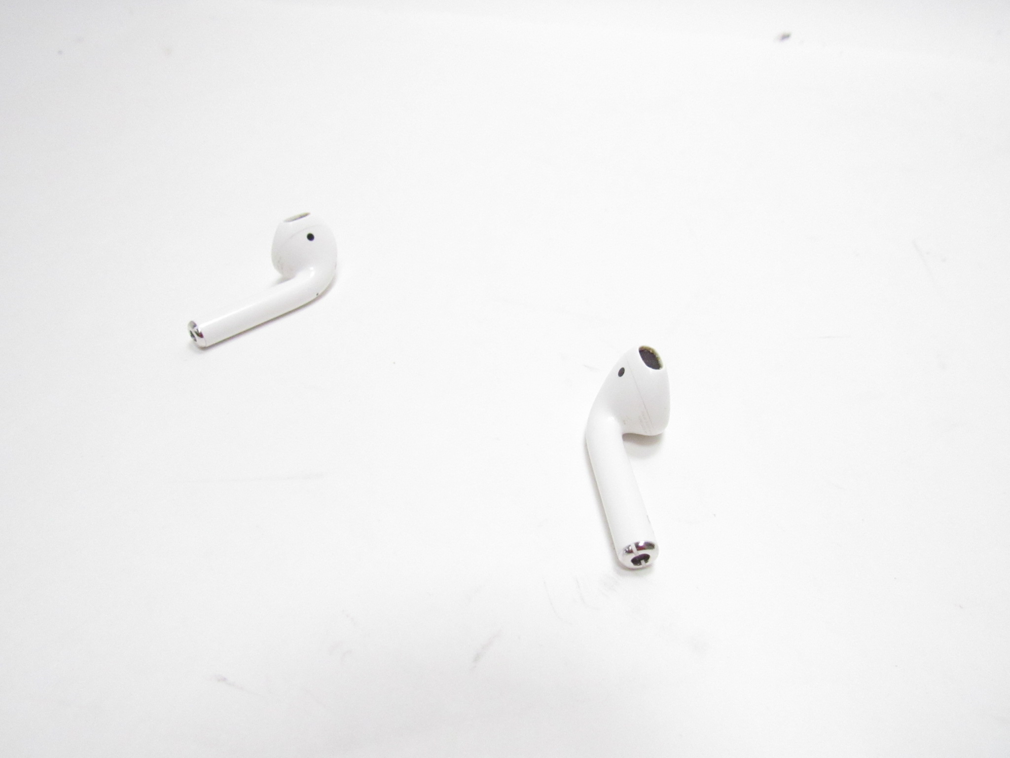 Apple A1602 AirPods Wireless Bluetooth Earbuds White