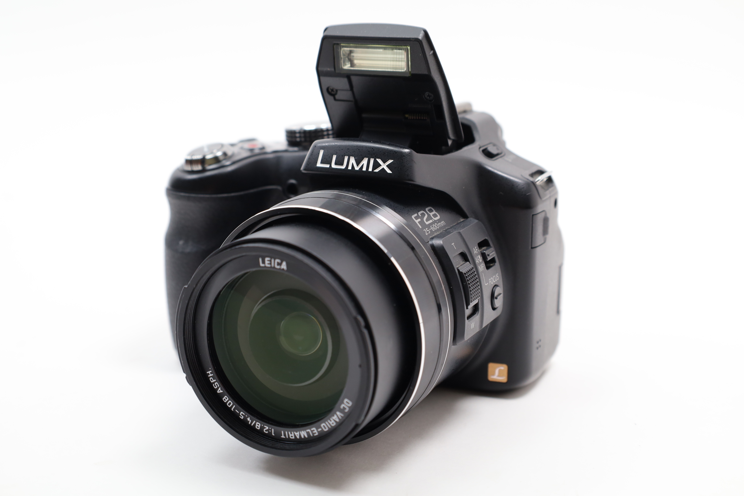 Panasonic Lumix DMC-FZ200 12.1 Megapixel Bridge Camera, Black 