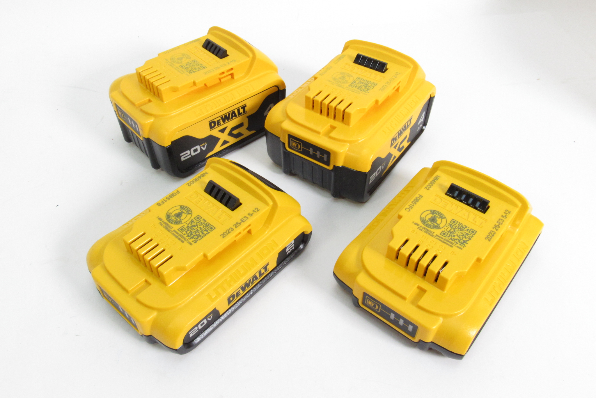 DeWalt DCB3244 20V Lithium ion 2Ah 4Ah Battery 4 Pack