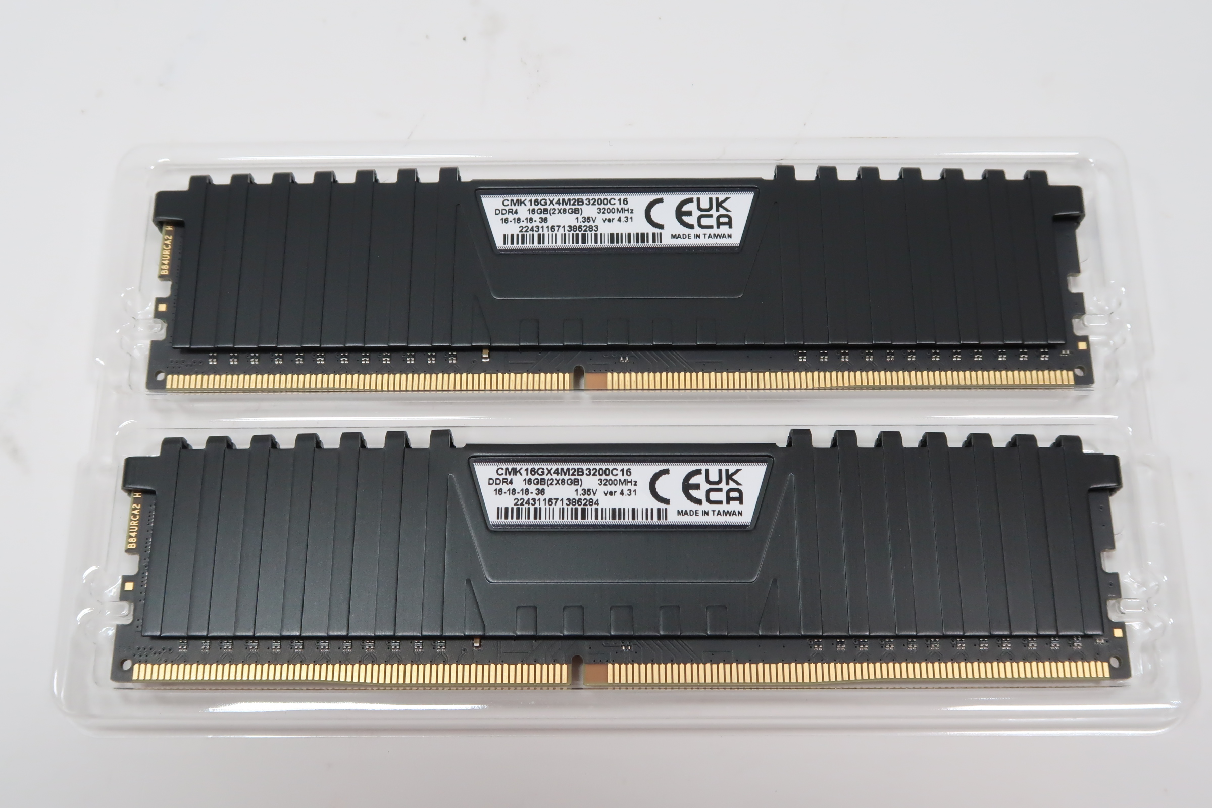 CORSAIR VENGEANCE LPX 16 GB DDR4 3200MHZ 
