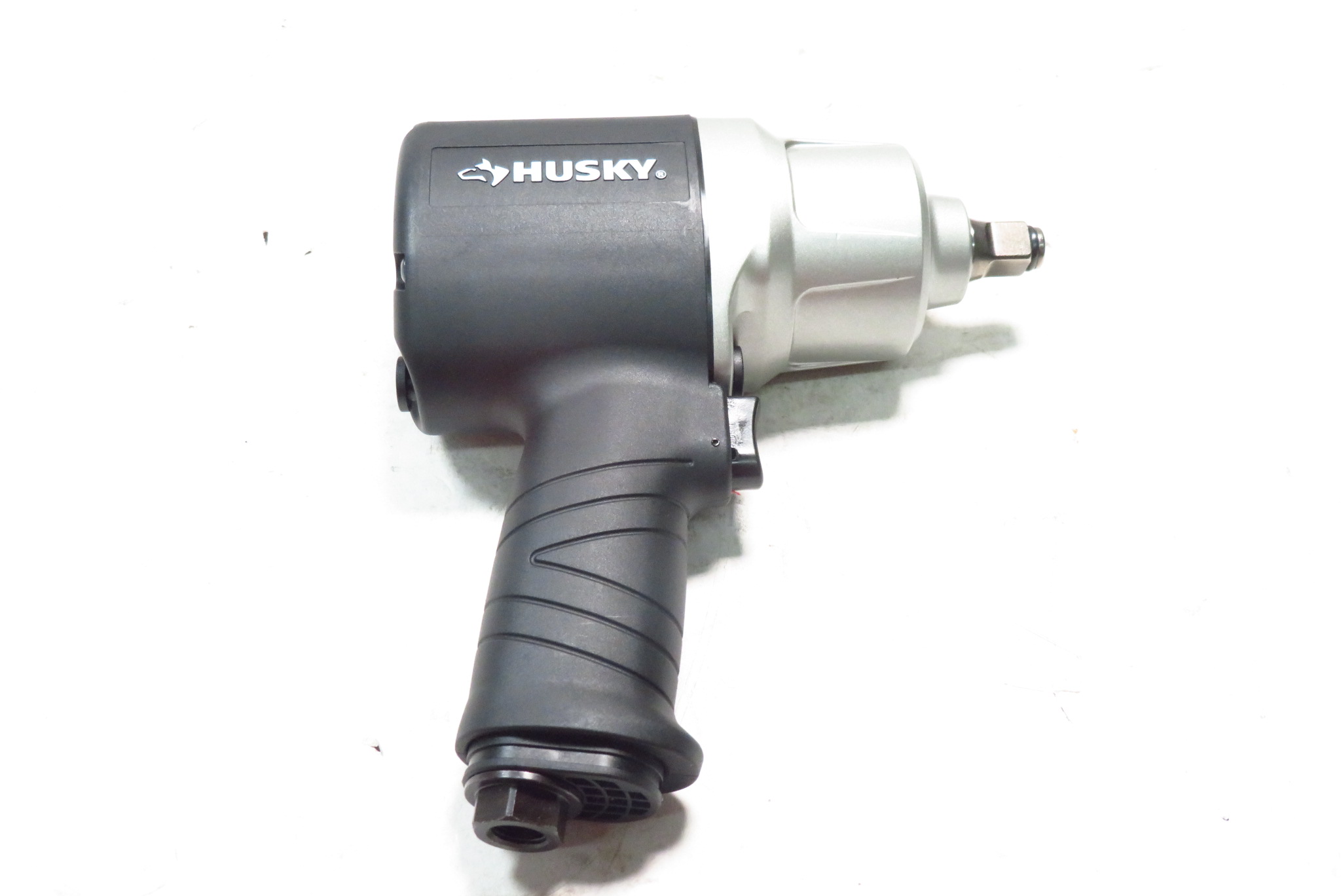 Husky H4480 800 ft/lbs Max Torque Twin 