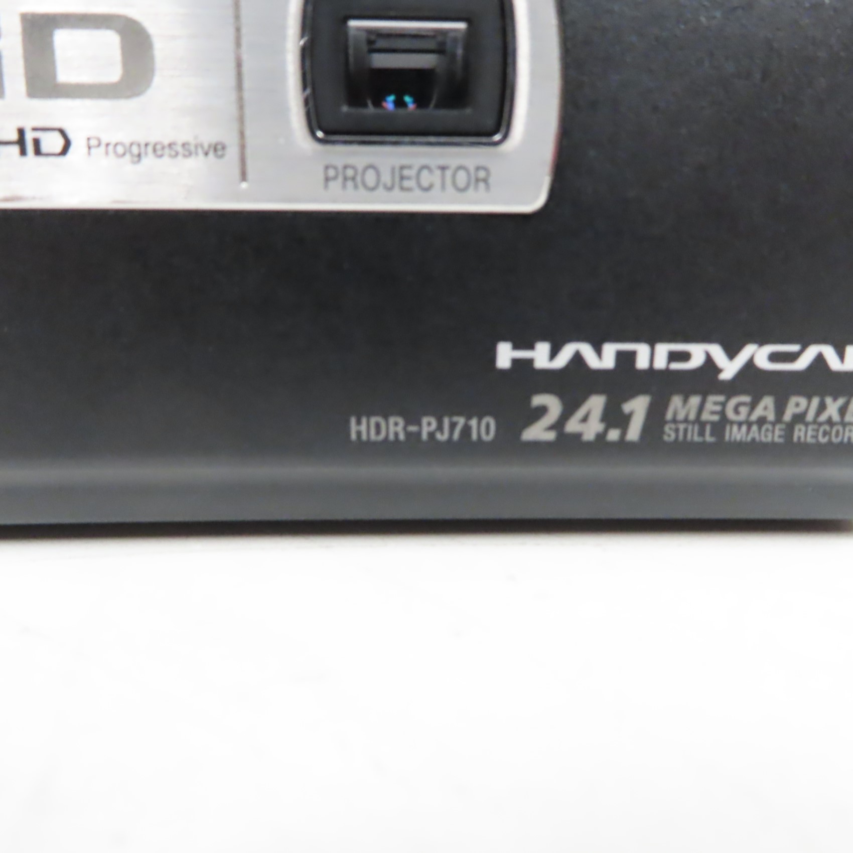 Sony HD handycam 24.1 - mega sale pixels