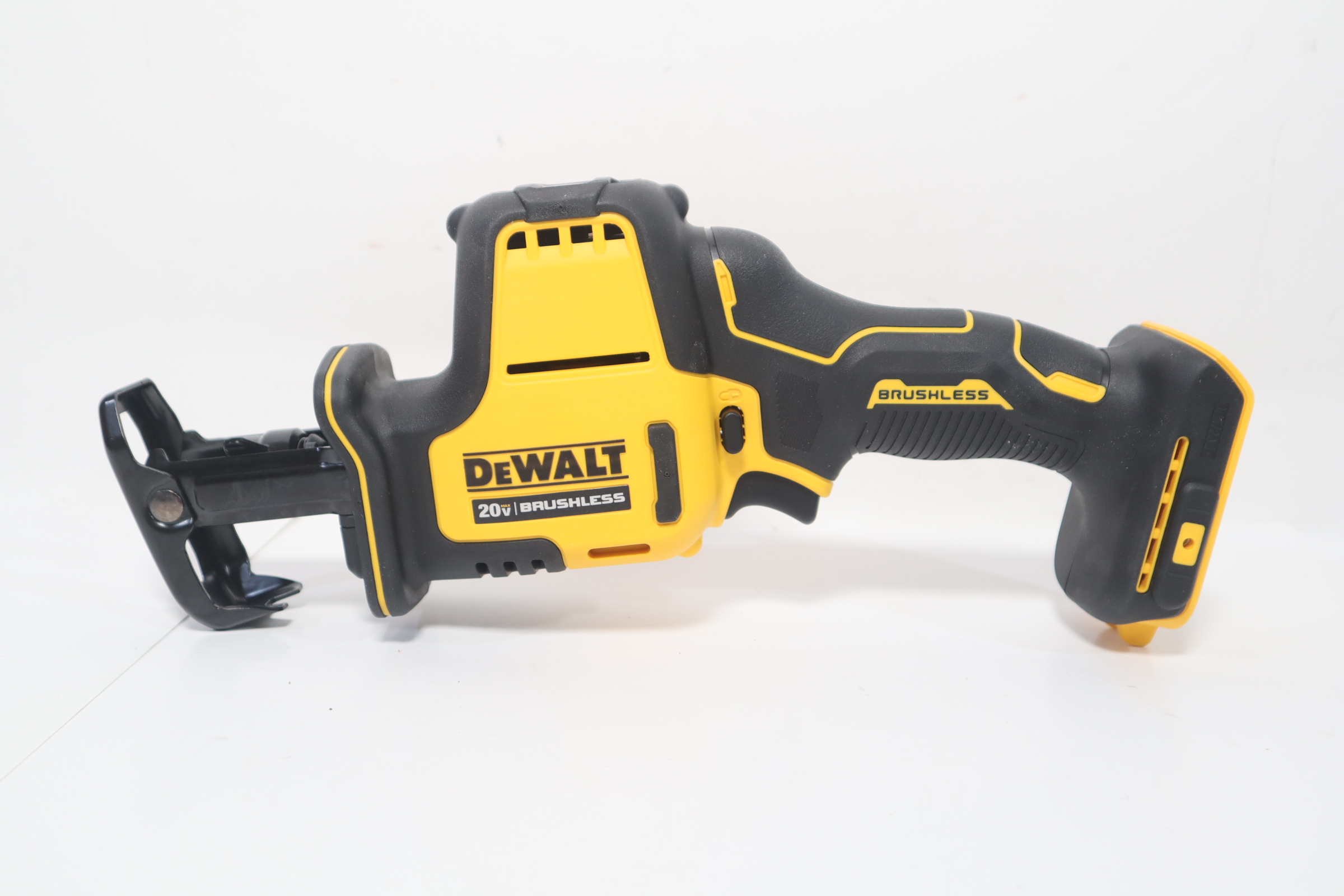 DeWalt DCS369 ATOMIC 20V MAX Cordless Brushless Compact Reciprocating Saw 4UKT