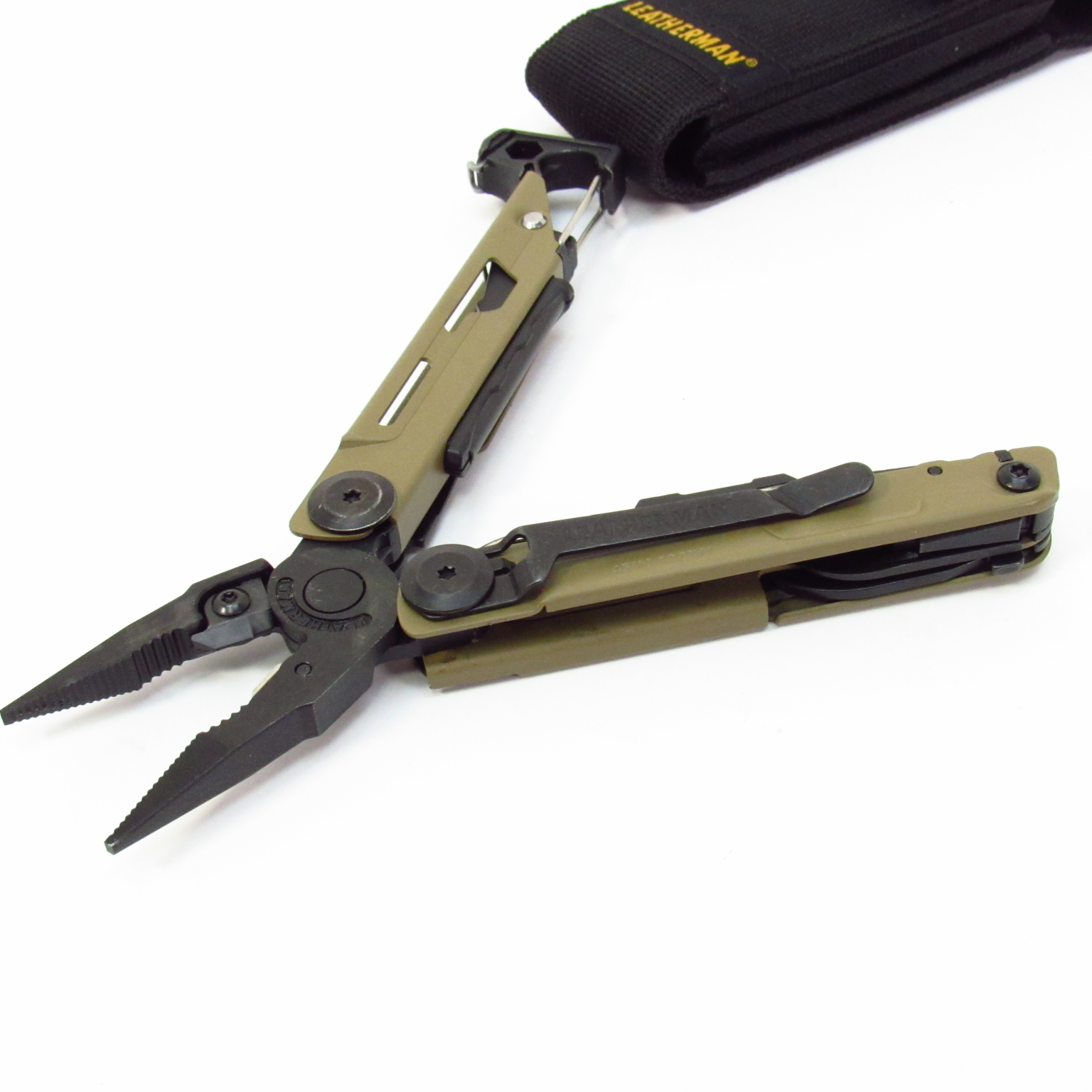 Leatherman - Signal Coyote Tan - 19 Uses - 832404 - Multipurpose Pliers