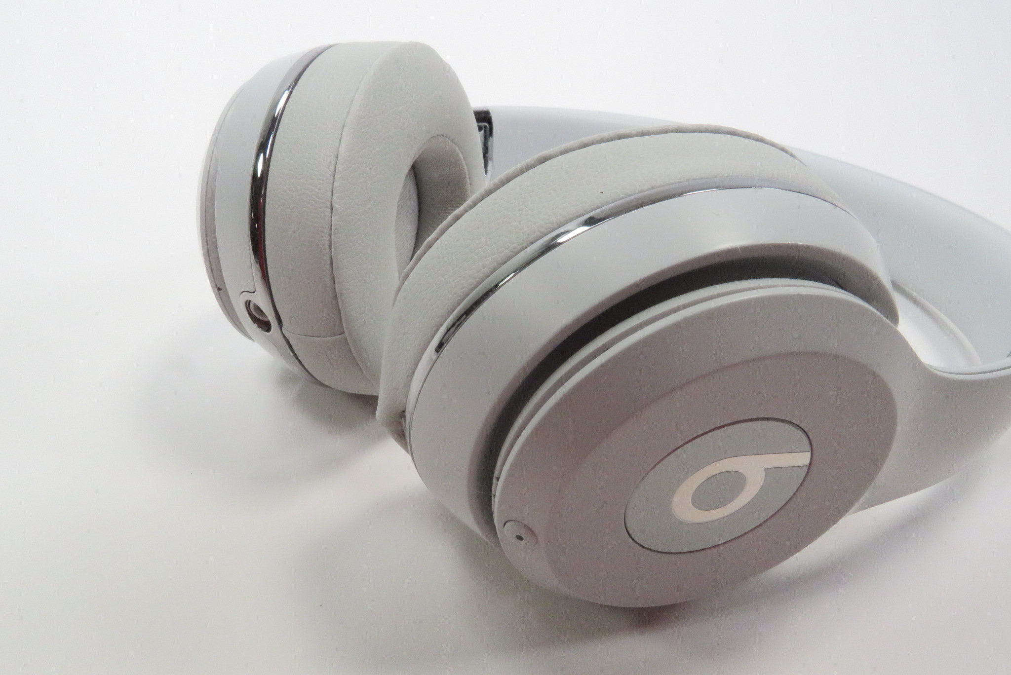 BEATS store AUDIO MX452LL/A