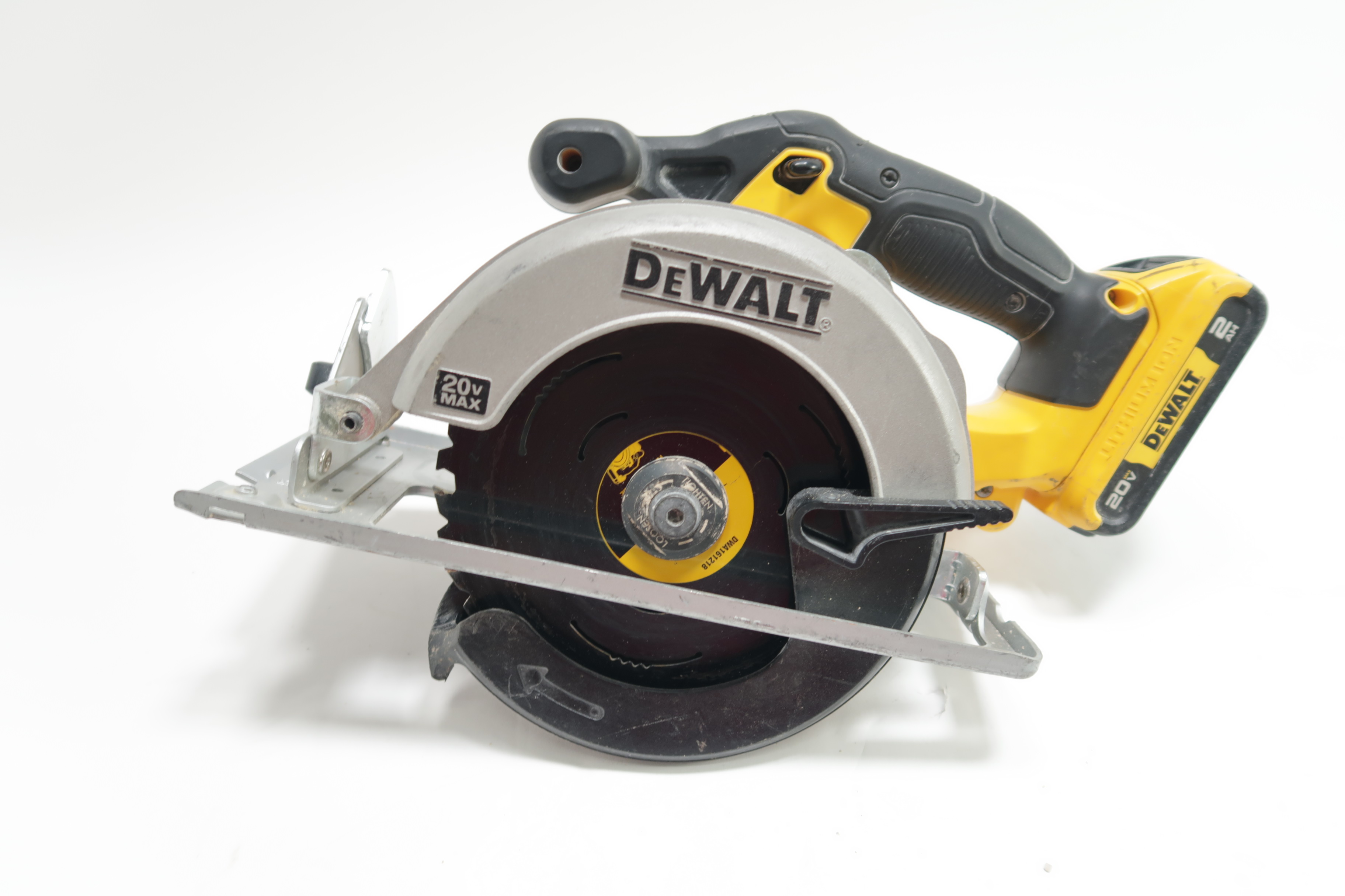 DEWALT 20V MAX Cordless 6.5 in. Sidewinder Style Circular Saw