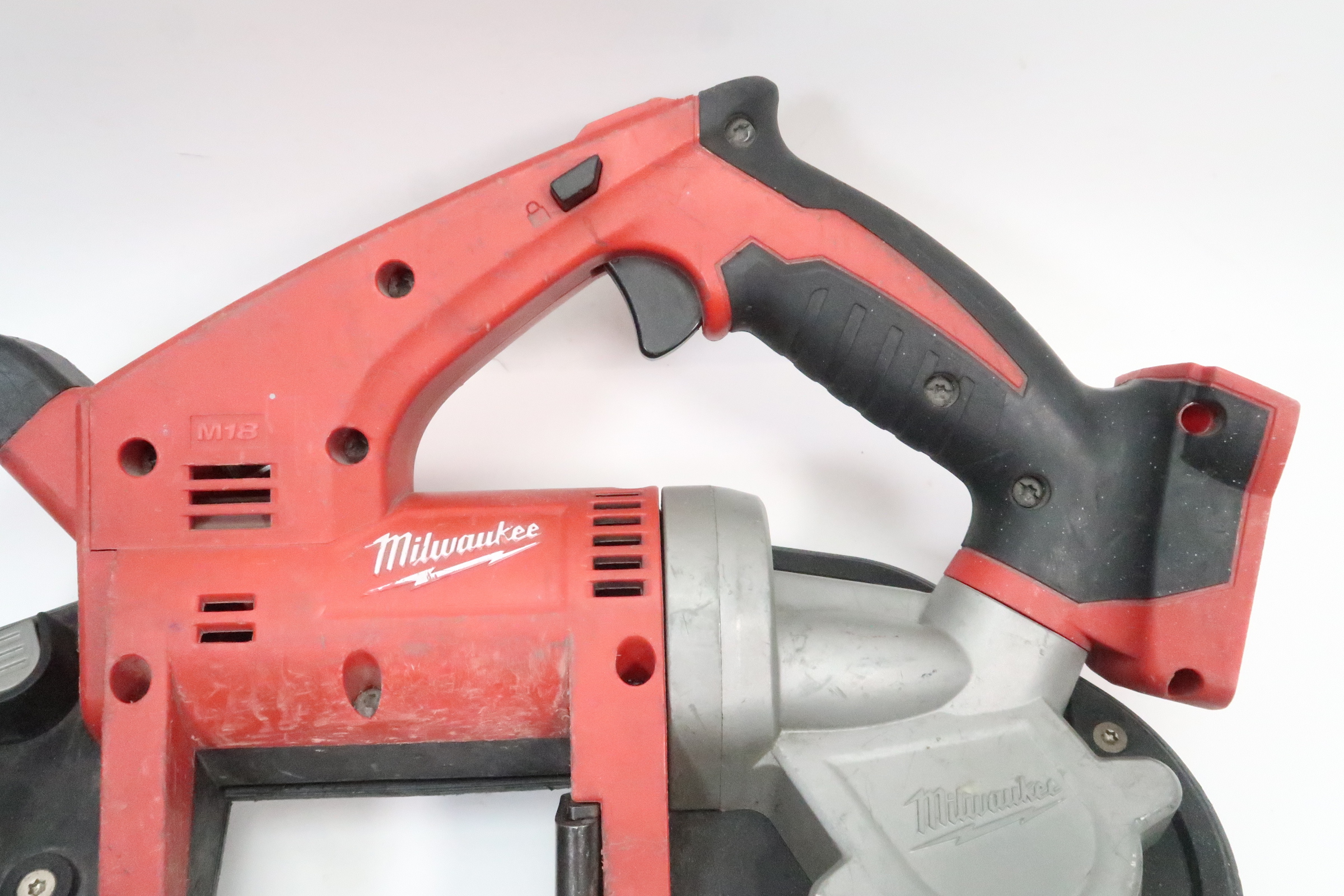 Milwaukee 2629-20 18V Lithium-Ion Cordless Band Saw