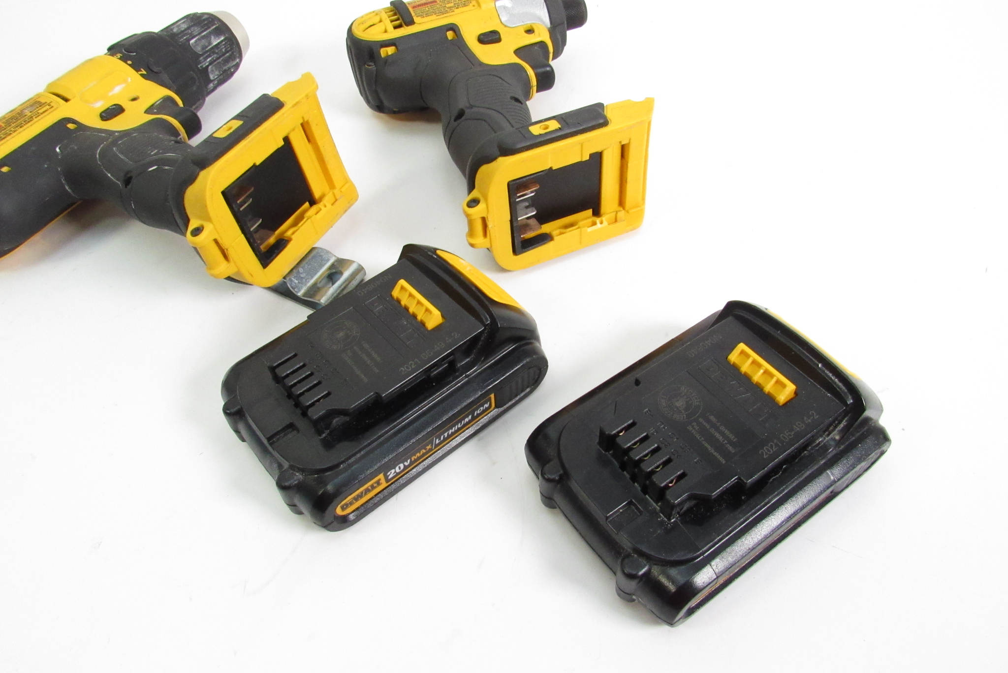 Dewalt DCK240C2 20V MAX Compact Lithium-Ion 1-2 in. Cordless Drill Driver-  1-4 in. Impact Driver Combo Kit (1.3 Ah)