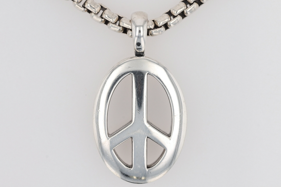 David yurman peace sale sign necklace