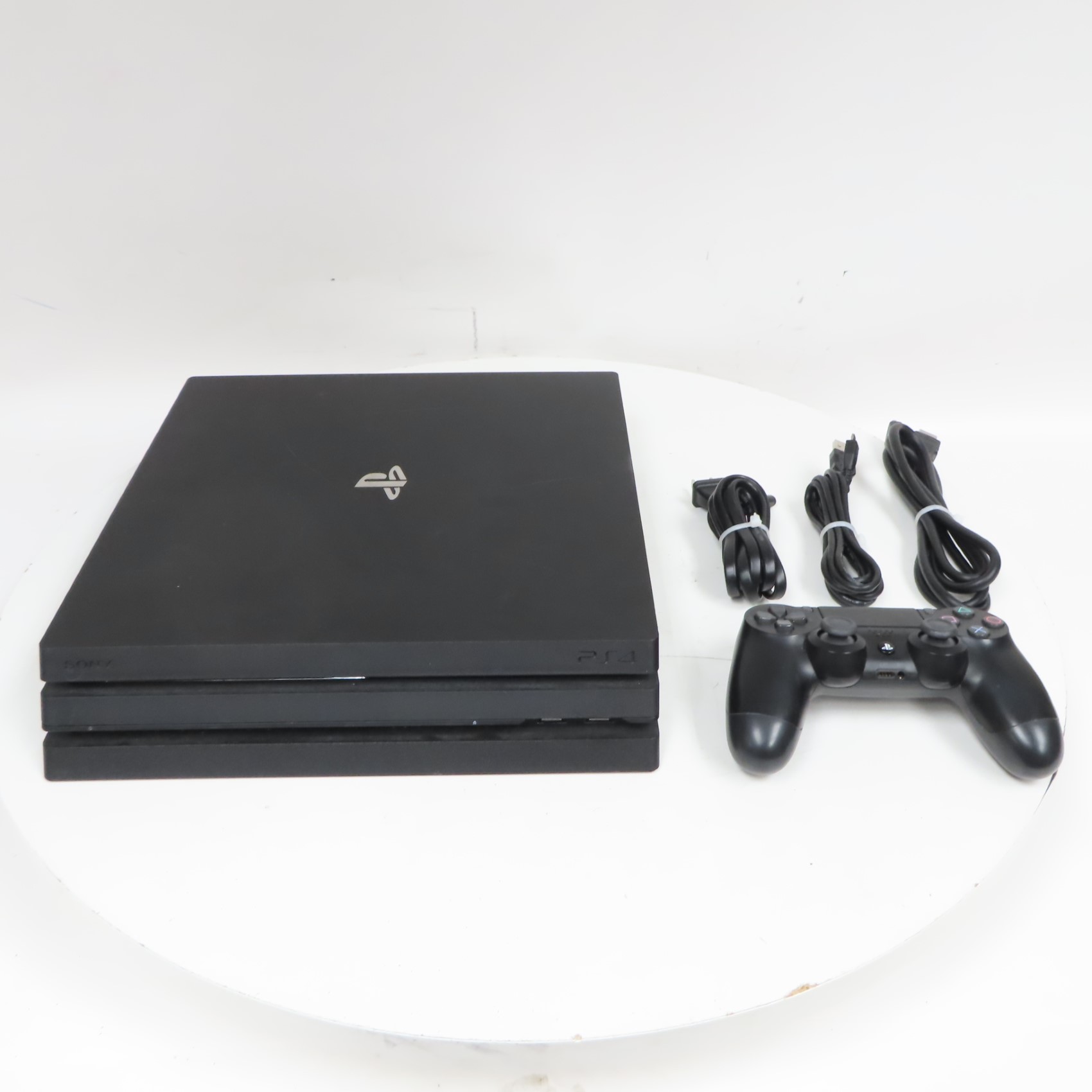  PlayStation 4 Pro 1TB Console : Video Games