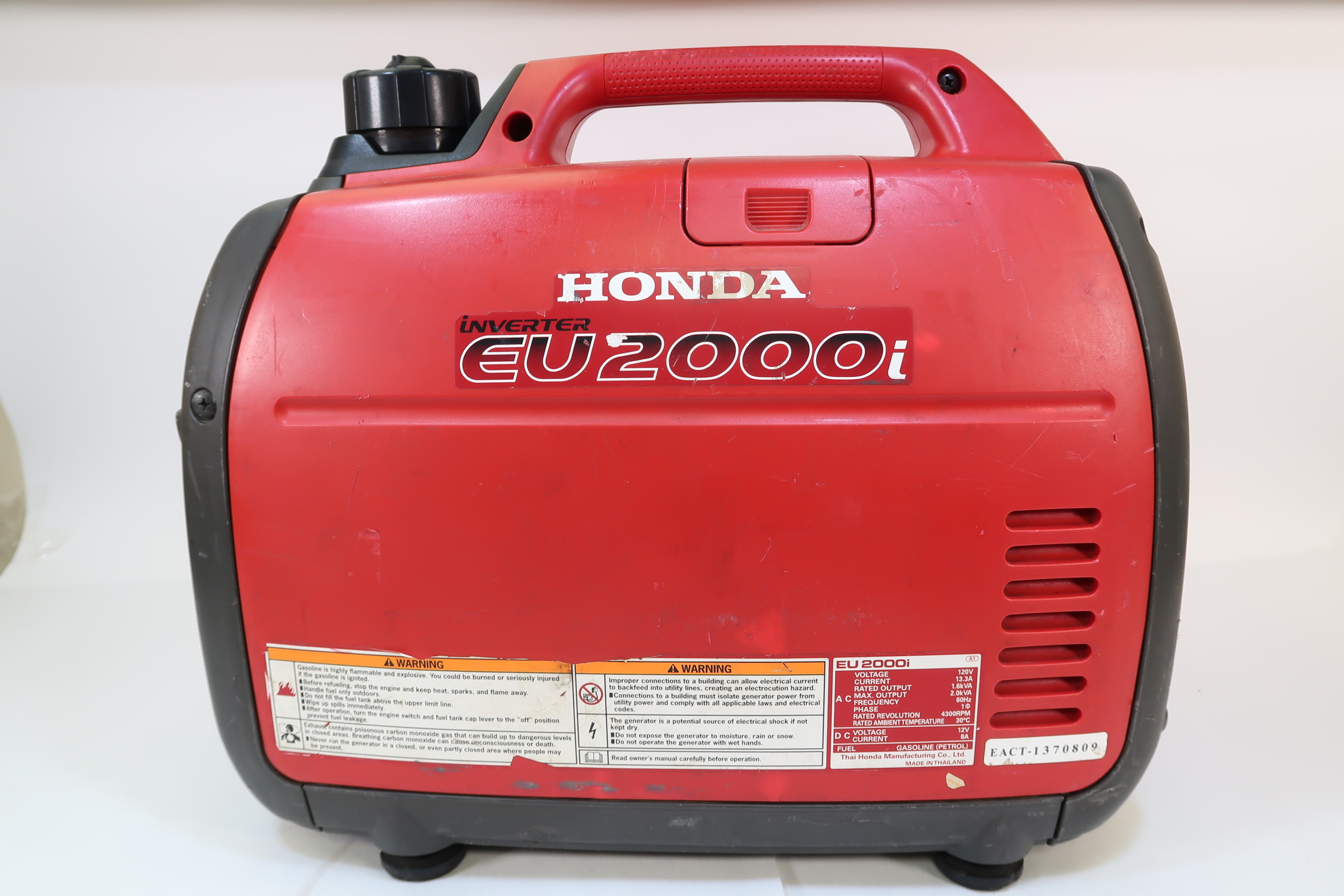 Honda EU2200i 2200 watt 120V Inverter Generator/CO-MINDER In Store Only