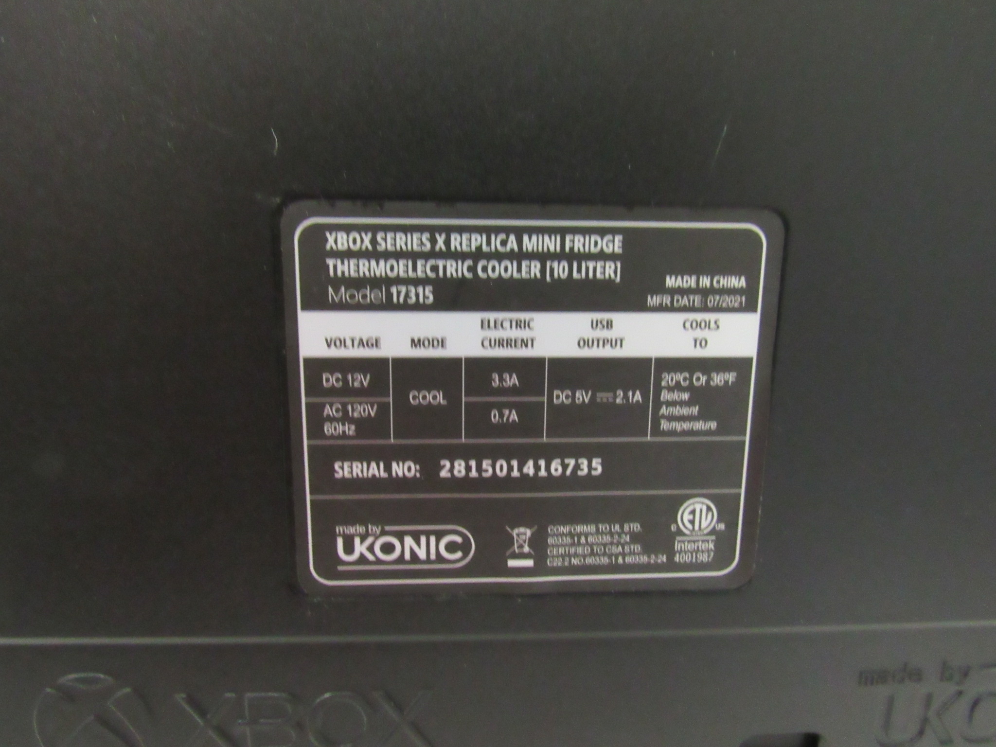 XBOX Series X Replica 8 Can Mini Fridge (Thermoelectric Cooler