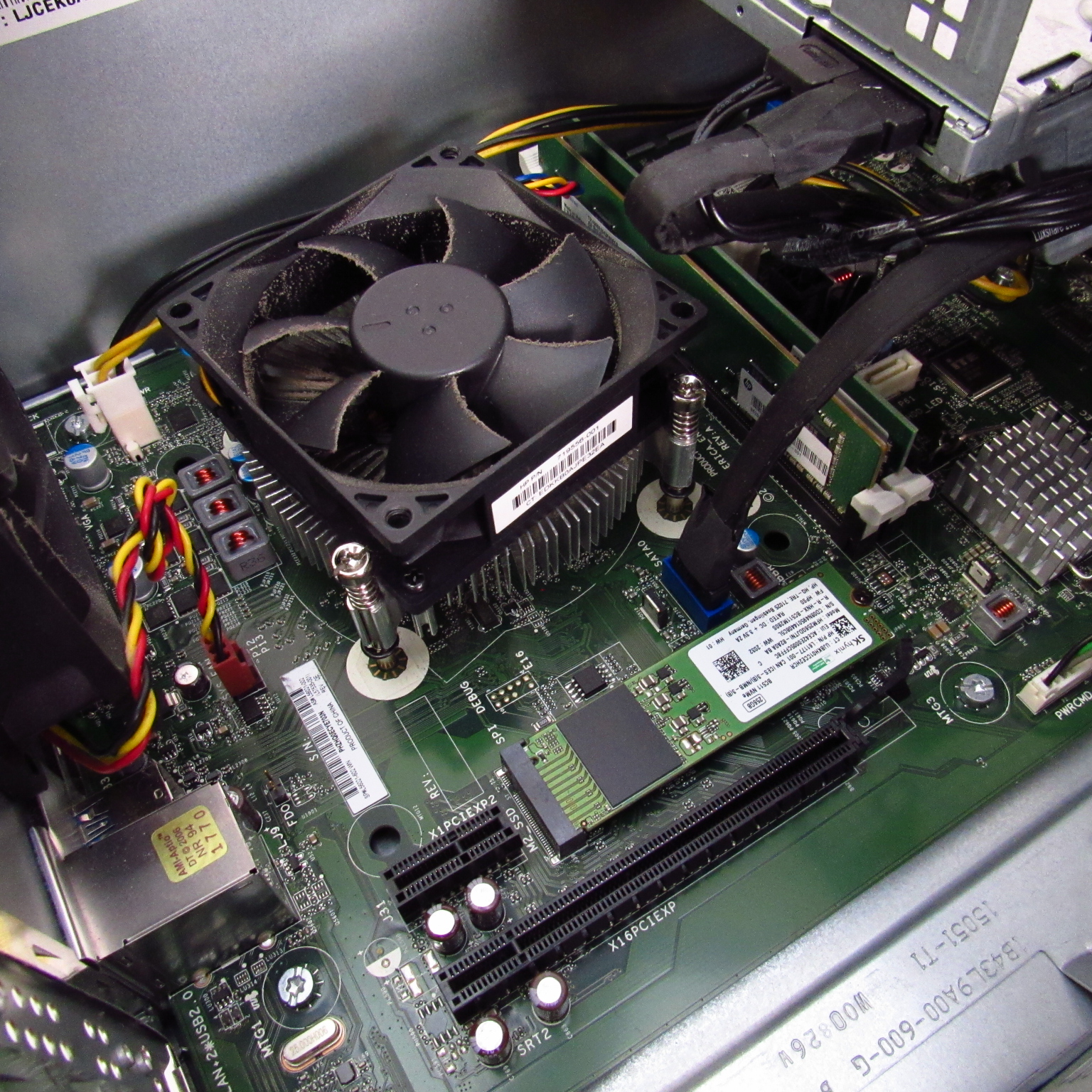 HP Desktop M01-F0024 Win 11 Home AMD Ryzen 5 3400G 3.7GHz 12GB RAM 256GB  SSD PC
