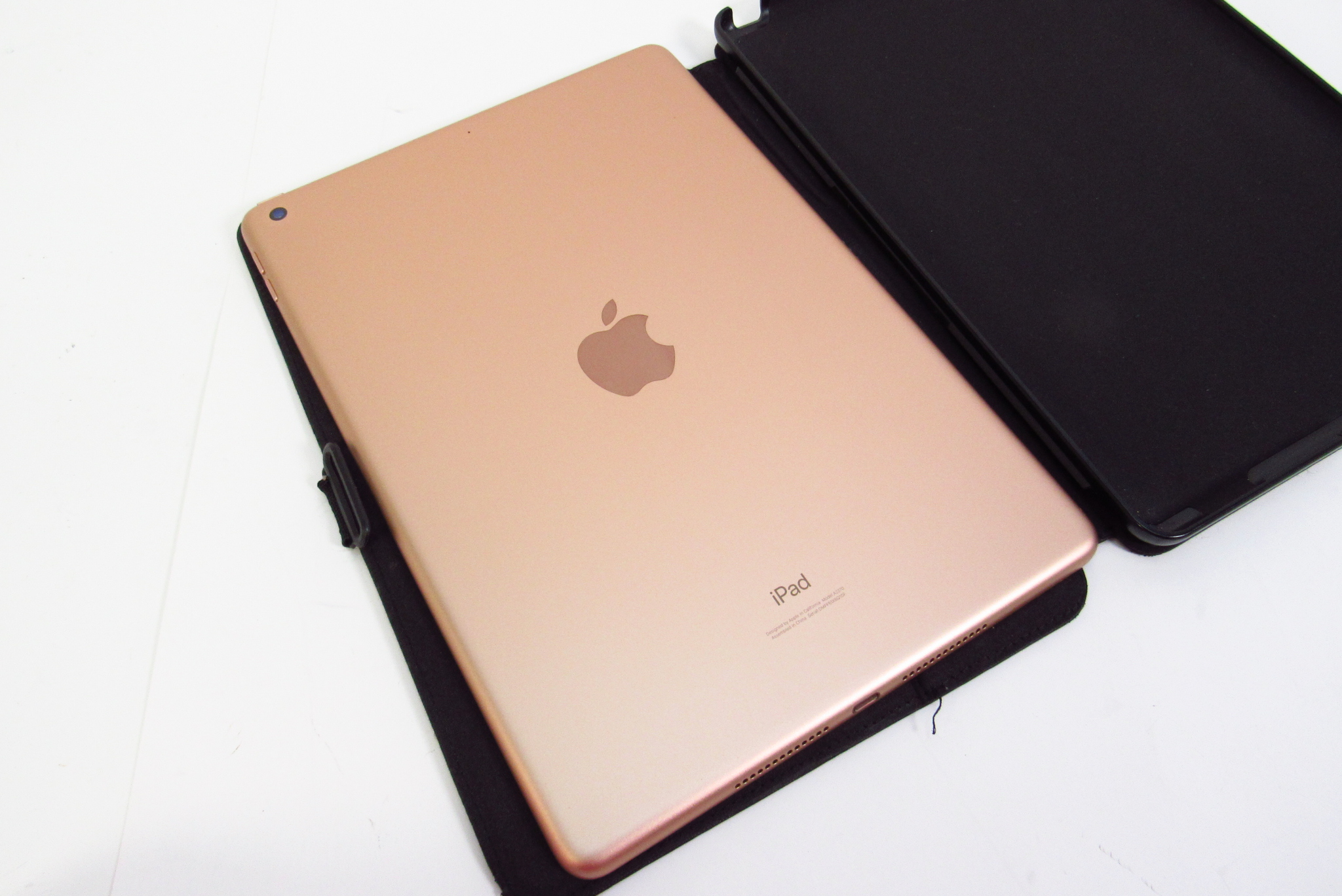 Apple iPad 8th Generation 32GB shops in Rose Gold