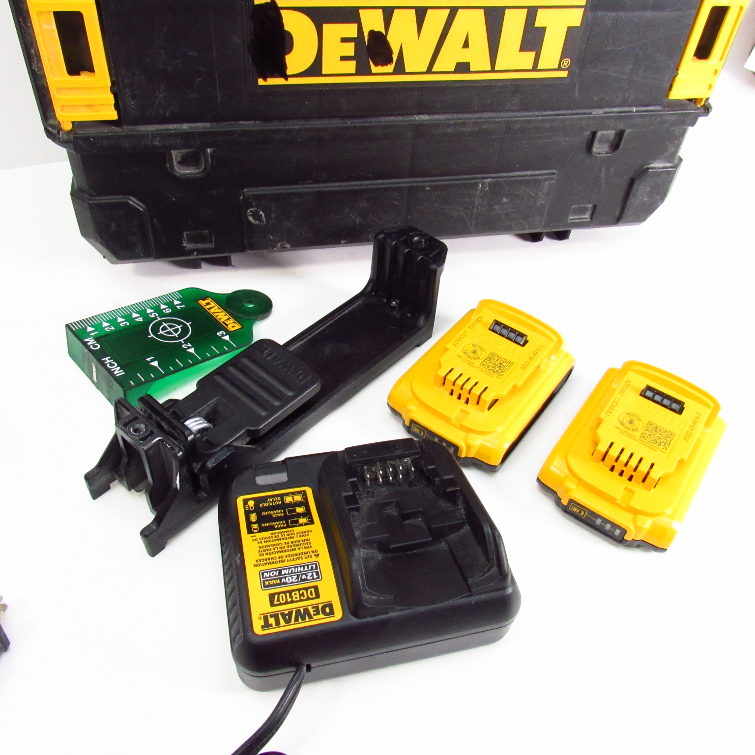 DeWALT DCLE34520GB Niveau laser vert automatique 2 lignes 360° 12V/20V
