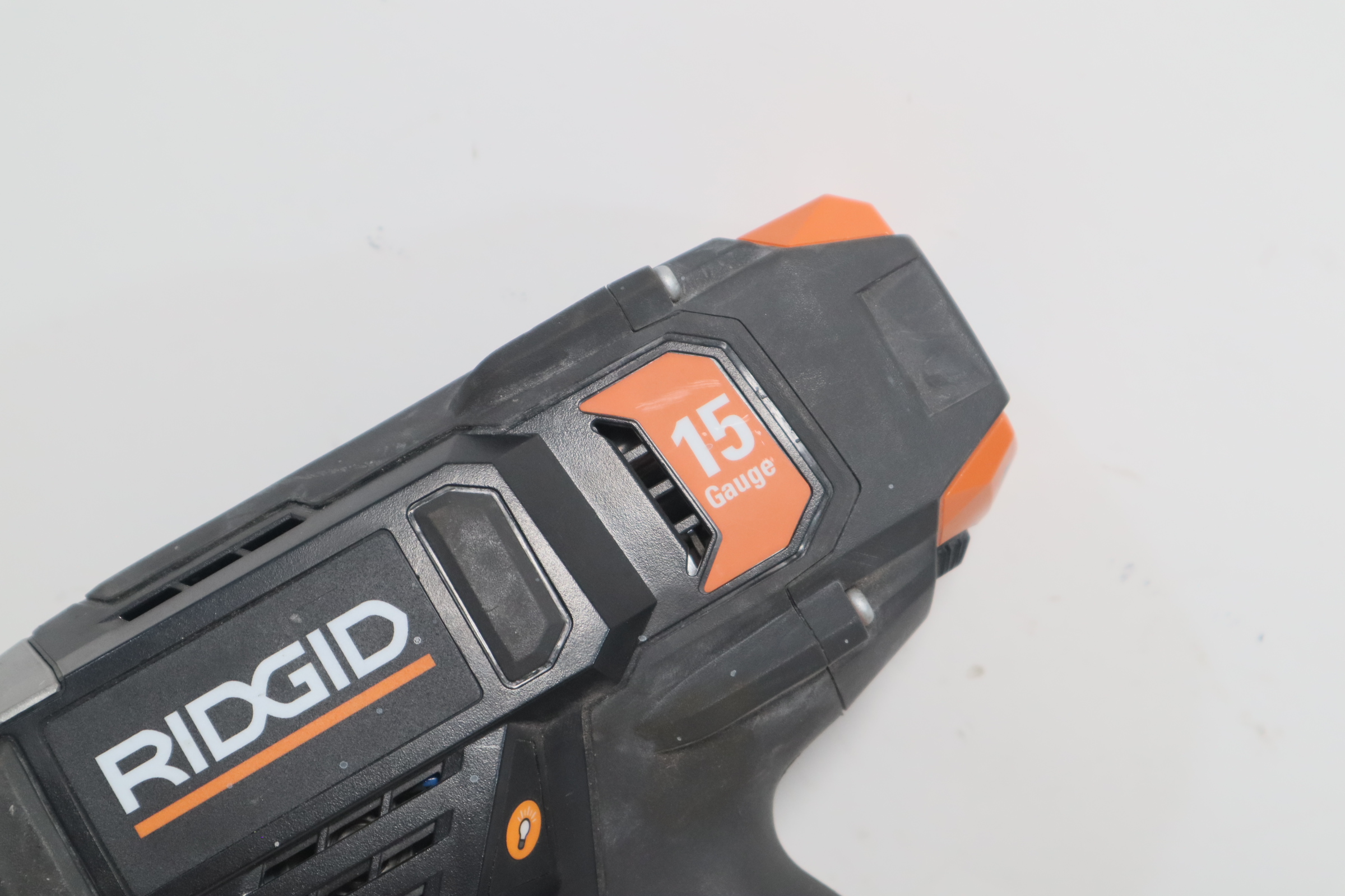 Ridgid 15 gauge discount finish nailer 18v