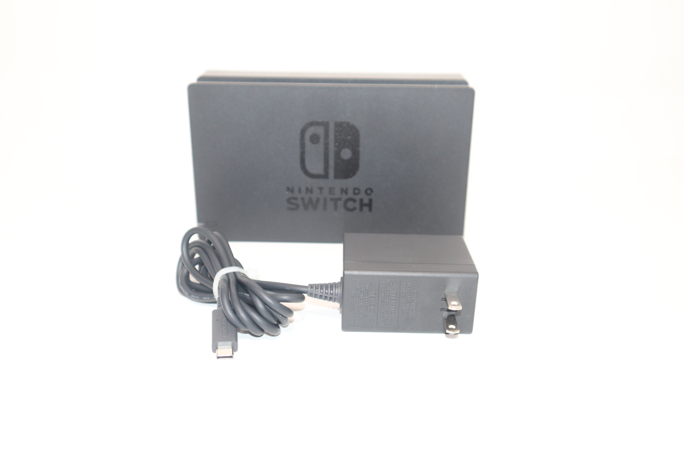 Nintendo Switch Dock Set with HDMI & AC Adapter - Black (HACACASAA) (USED)  