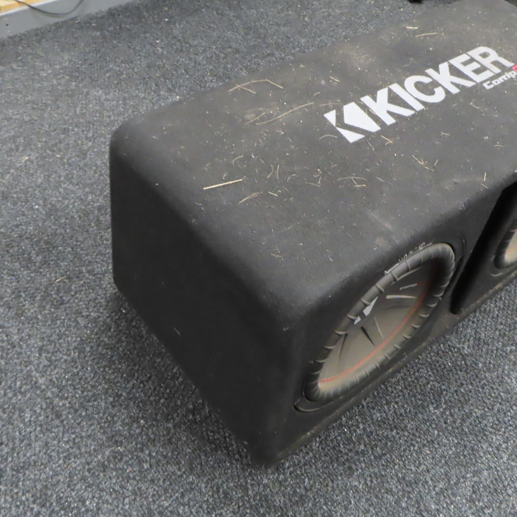 Kicker comp hot sale 2x12