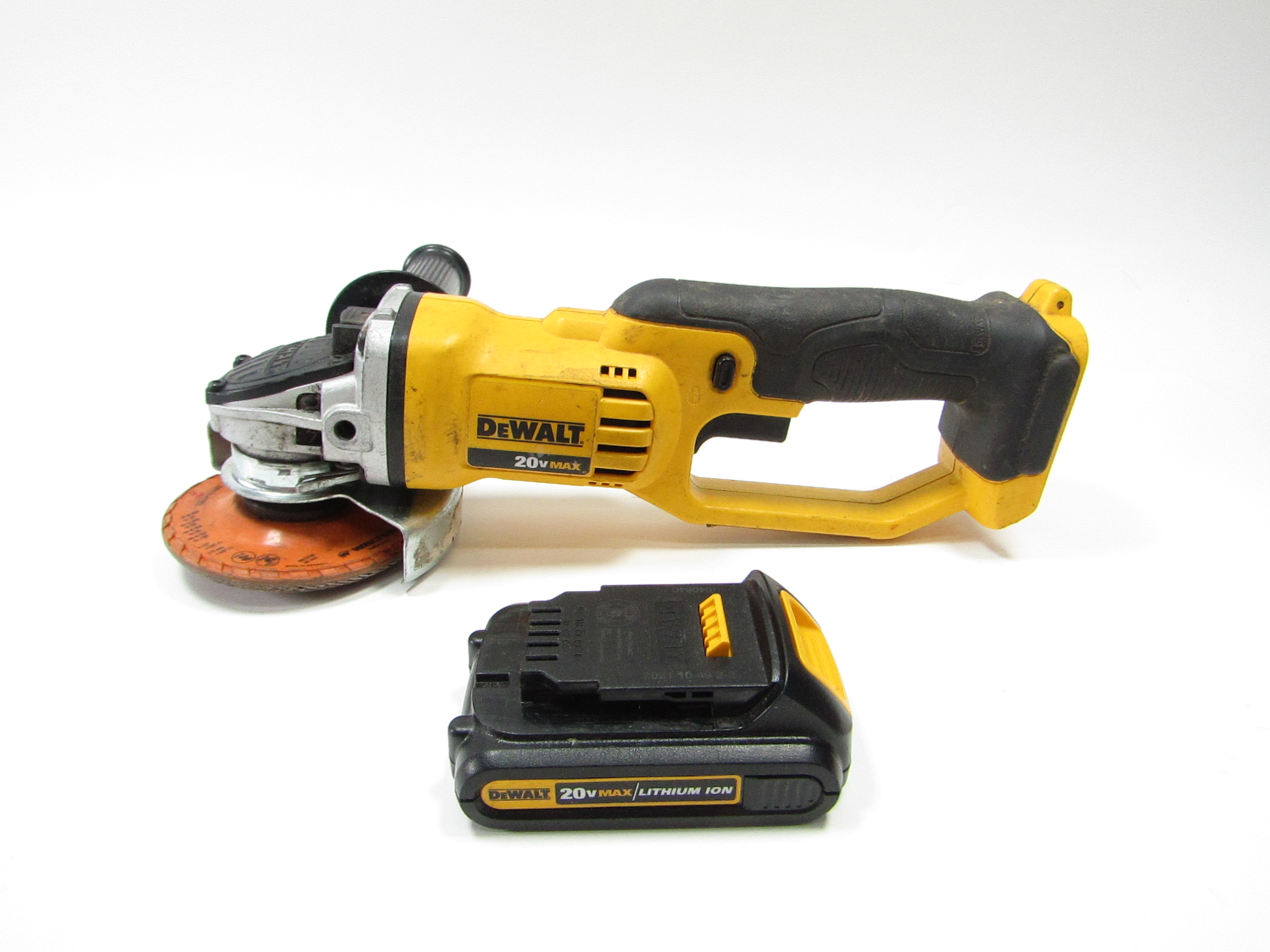 DeWALT DCG412 20V MAX Cordless 4 1 2 5