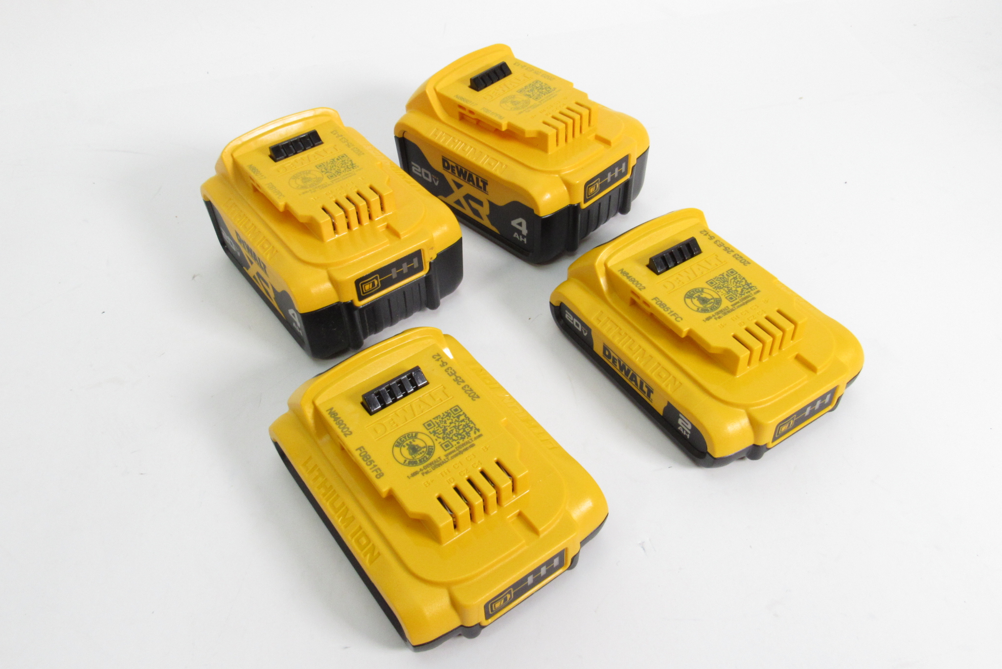 DeWalt DCB3244 20V Lithium ion 2Ah 4Ah Battery 4 Pack