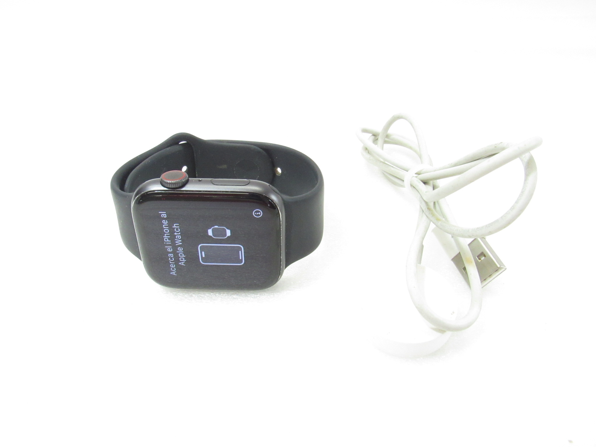 Apple M07H3LL/A 44mm 32GB Wi-Fi + Cellular Smartwatch Watch Series