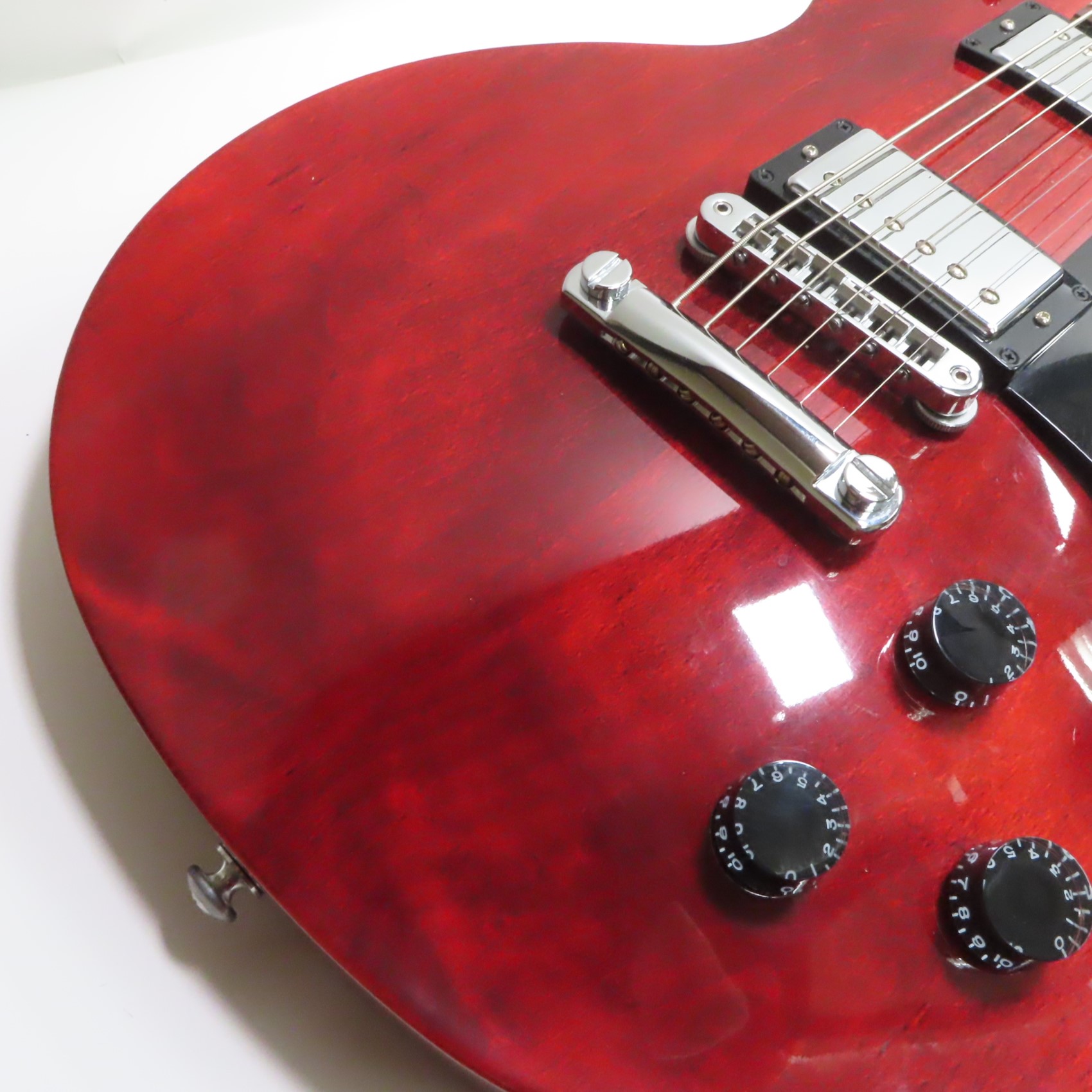 Gibson Les Paul Studio (2021) 6-String Solid Body Electric Guitar - Wine Red