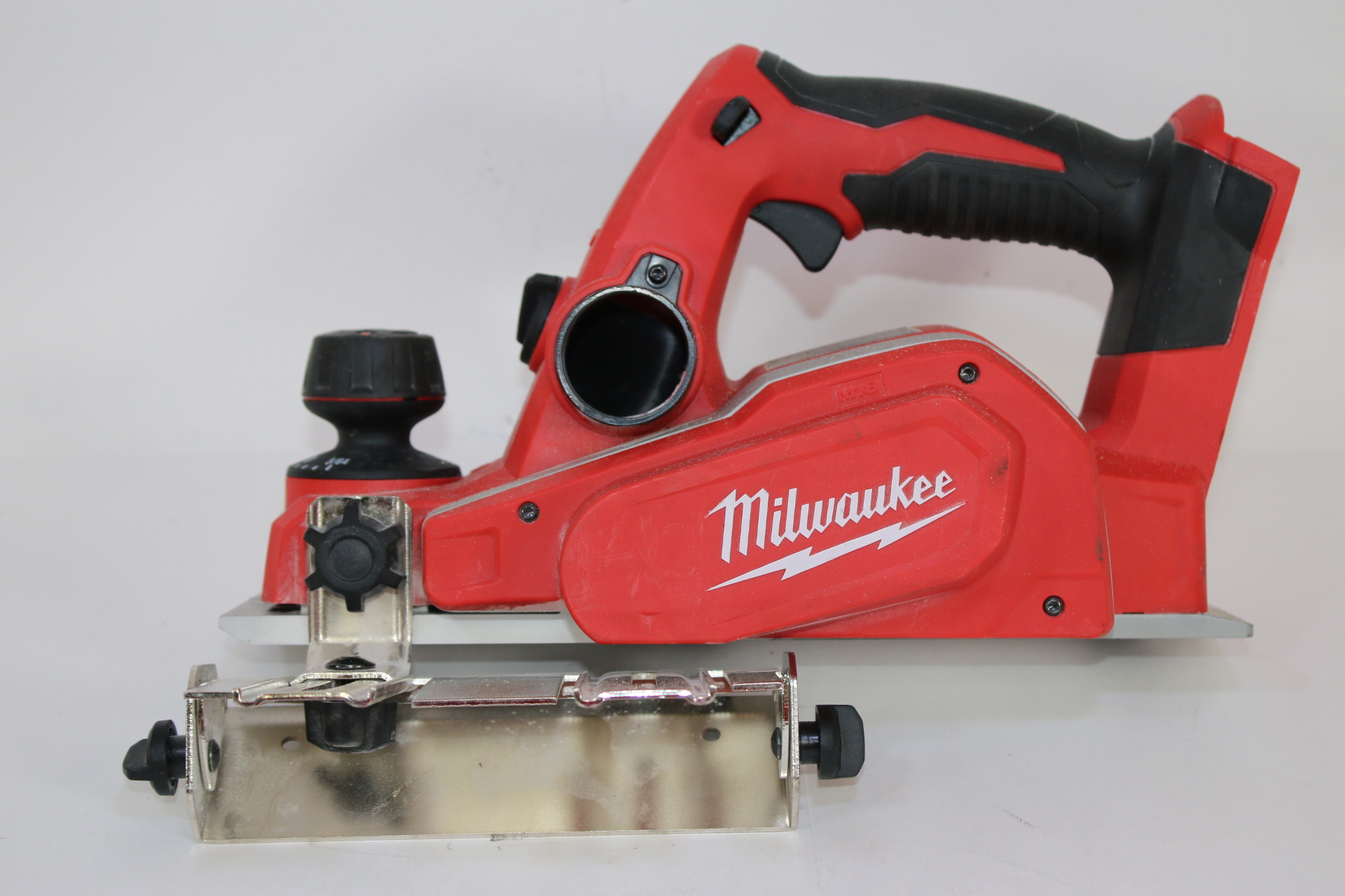 ミルウォーキー Milwaukee M18 FUEL TM 23L乾湿両用集塵機 M18 FVC23L