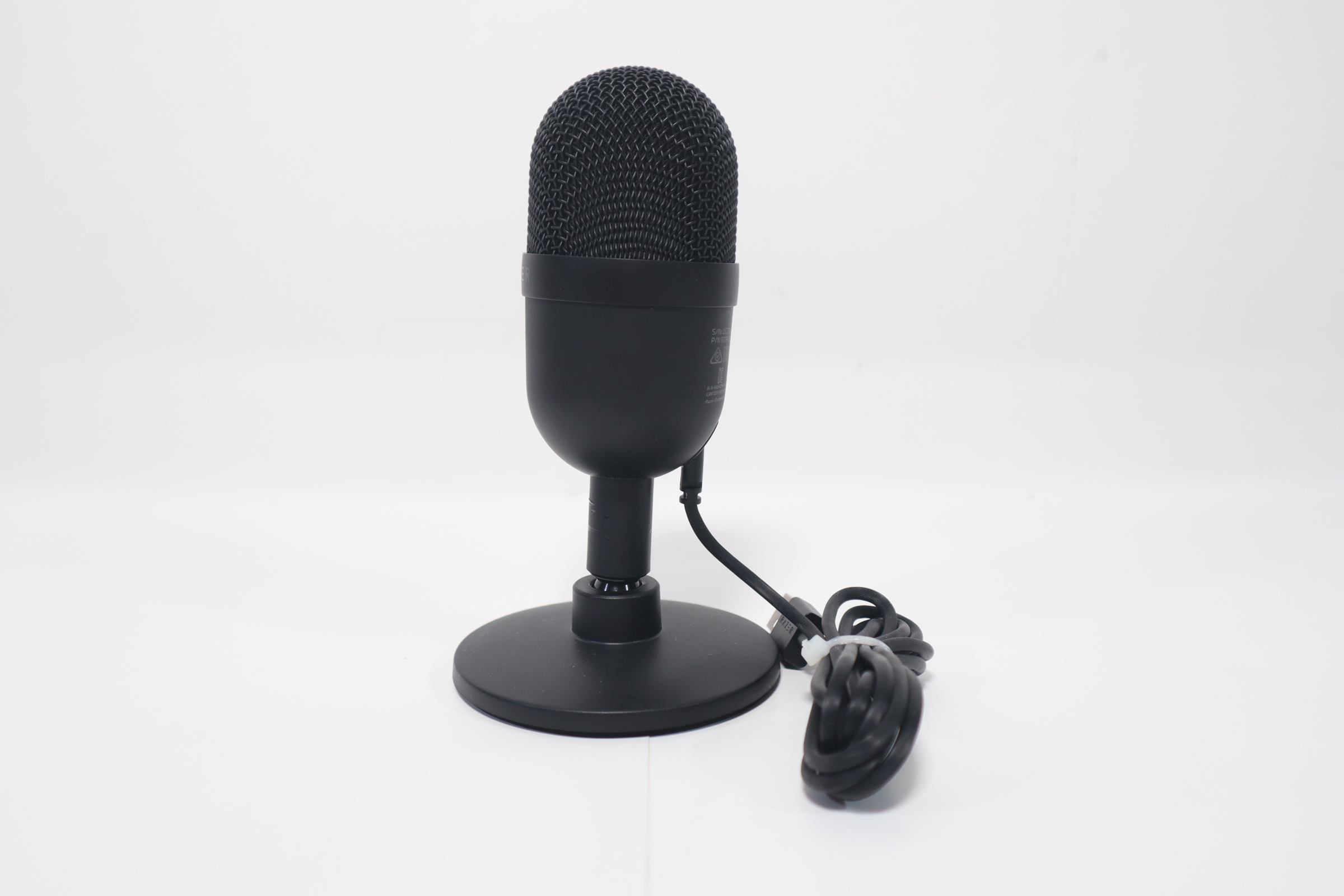 Buy Razer Seiren Mini Ultra Compact Supercardioid Condenser Microphone For  Professional Recording & Streaming (Black) Online at Best Prices in India -  JioMart.