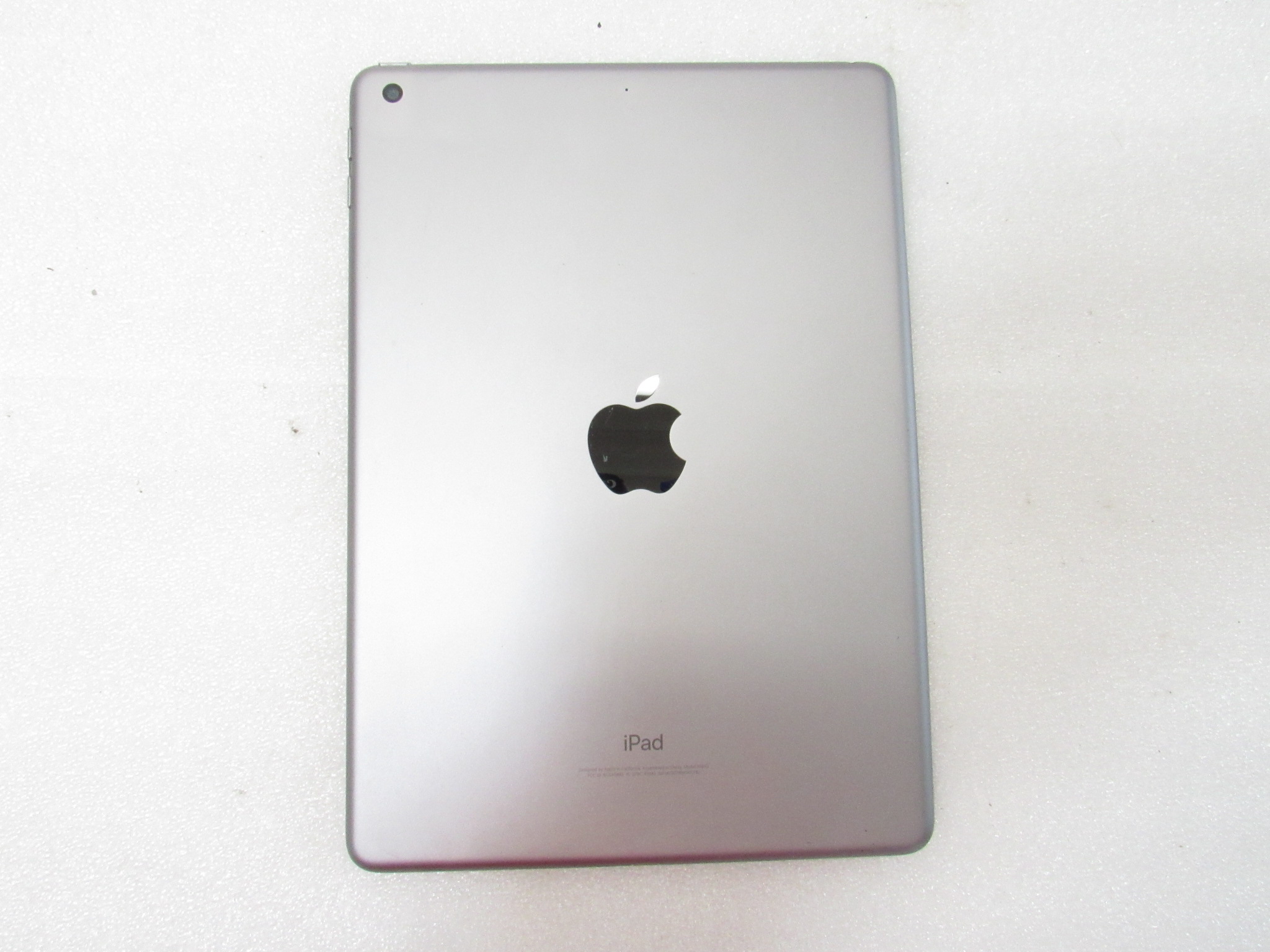 Apple iPad selling 6th Generation 32GB in Black Wifi