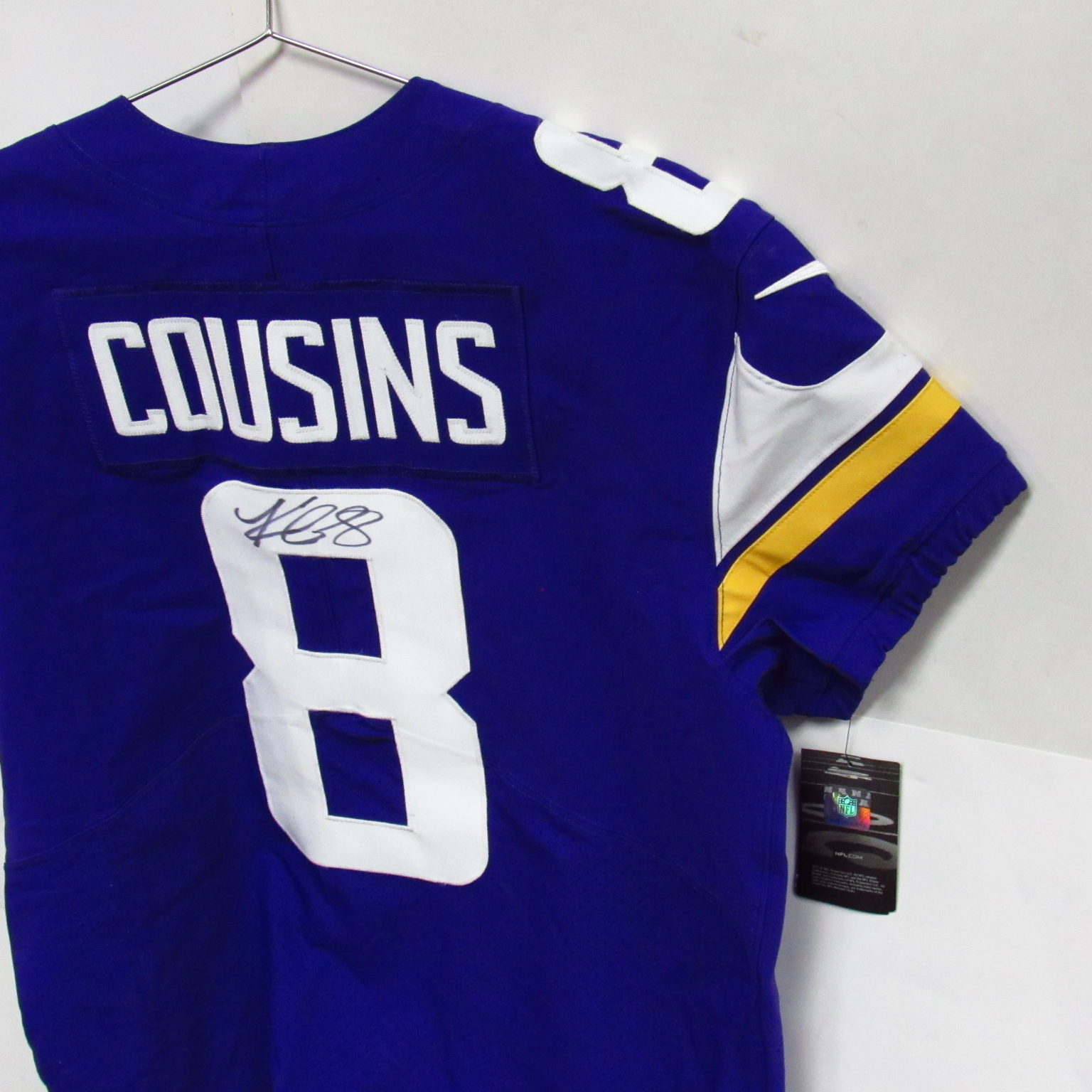 Mill Creek Sports Minnesota Vikings Kirk Cousins Autographed White Jersey Beckett Witness 210534