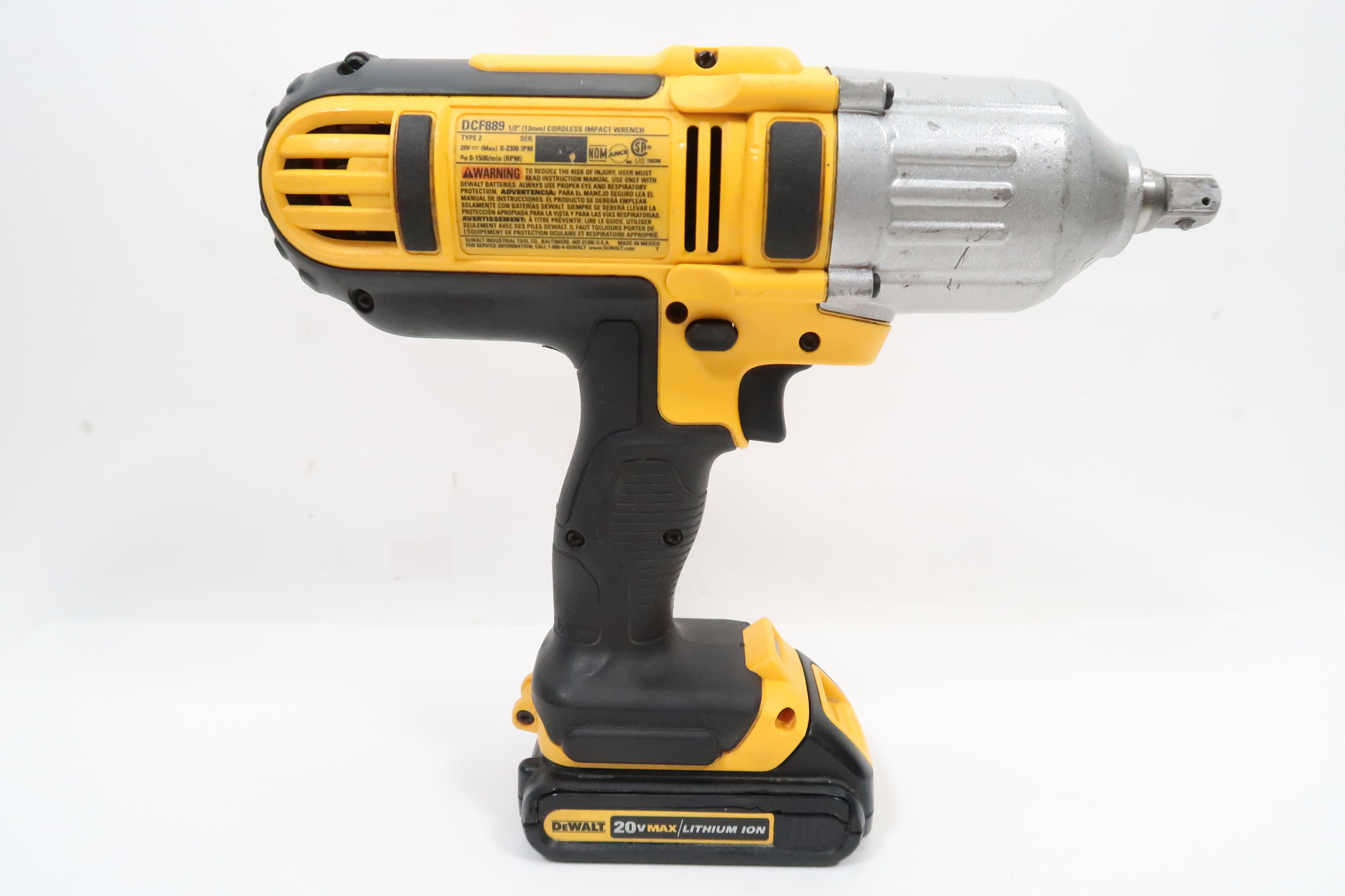 DeWalt DCF889 20V MAX Cordless 1 2 in. High Torque Impact Wrench