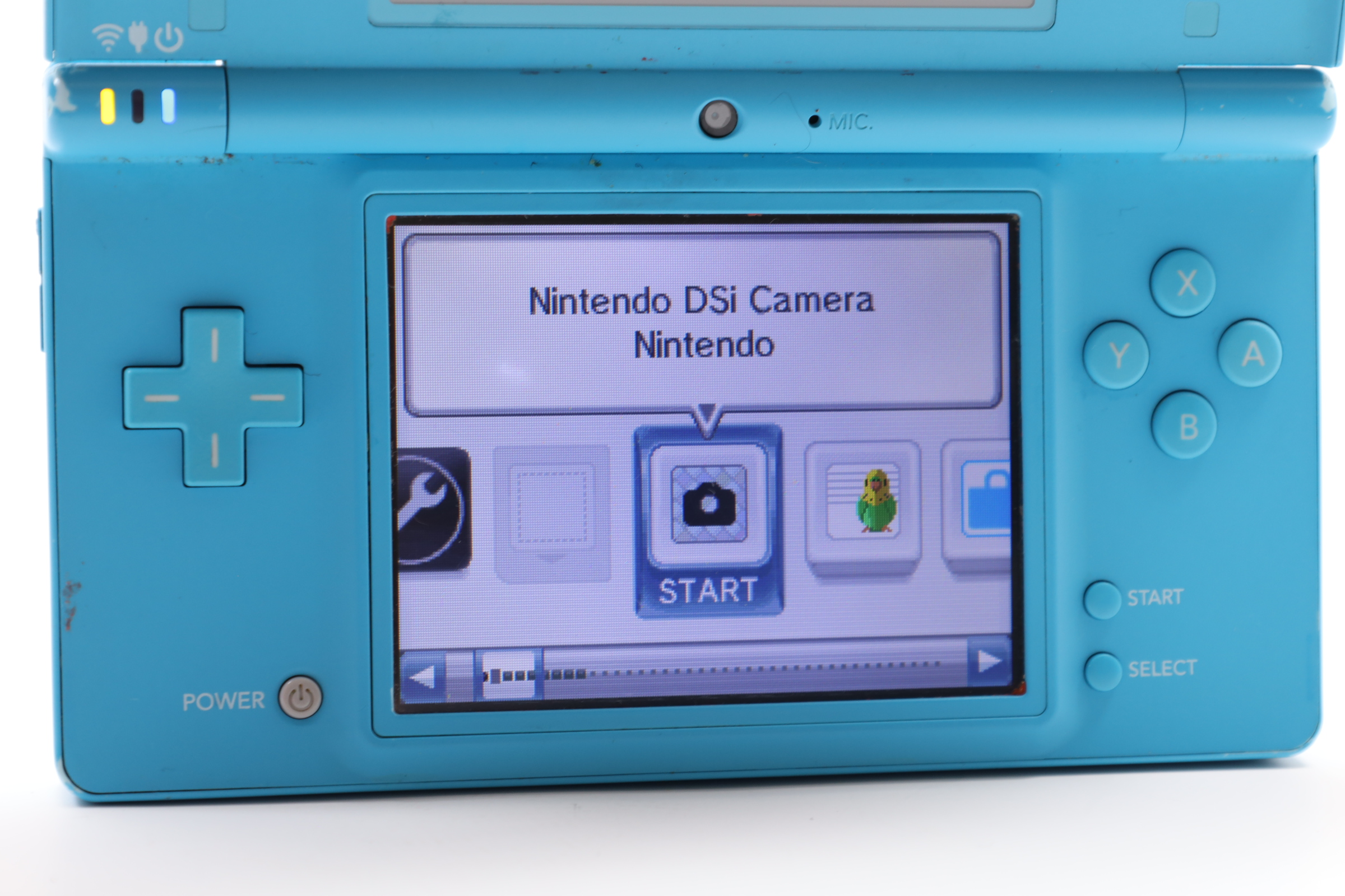 Nintendo DSi In White + 162 high quality Games