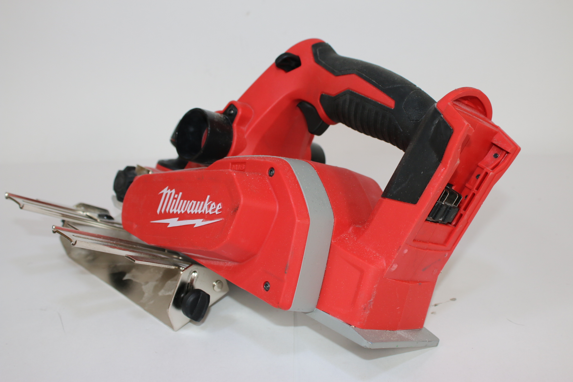 ミルウォーキー Milwaukee M18 FUEL TM 23L乾湿両用集塵機 M18 FVC23L