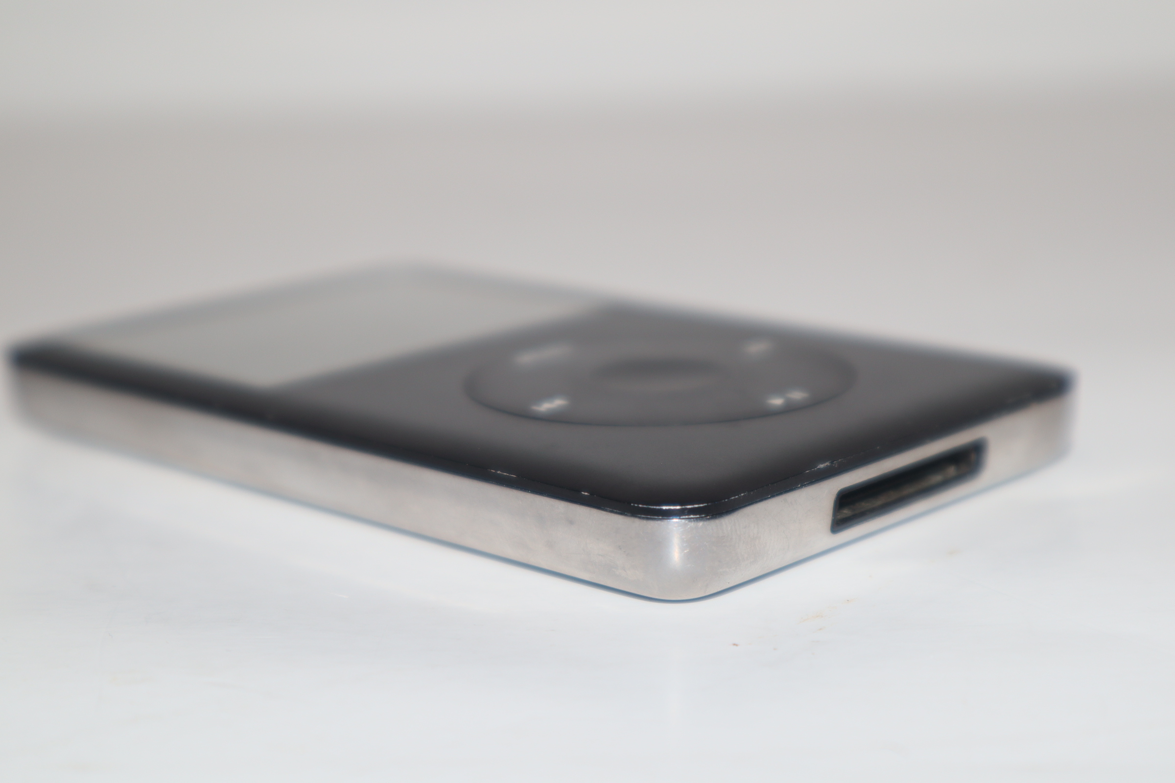Apple iPod Classic 6th Generation - A1238 - 80GB - SILVER & BLACK - Tested