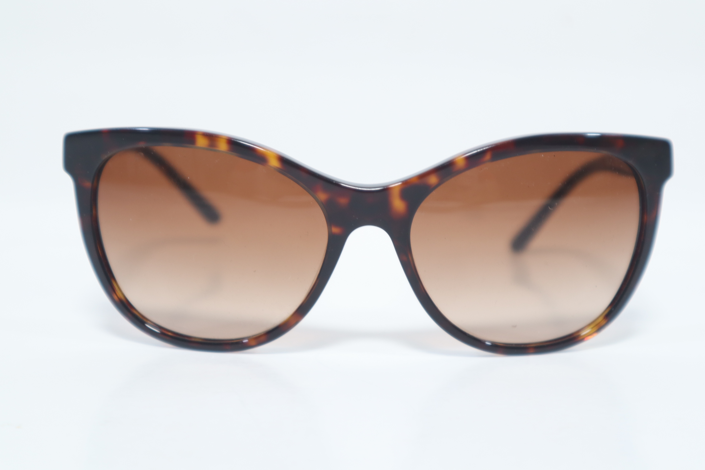 NWT deals Tortoise Shell Burberry foldable Sunglasses