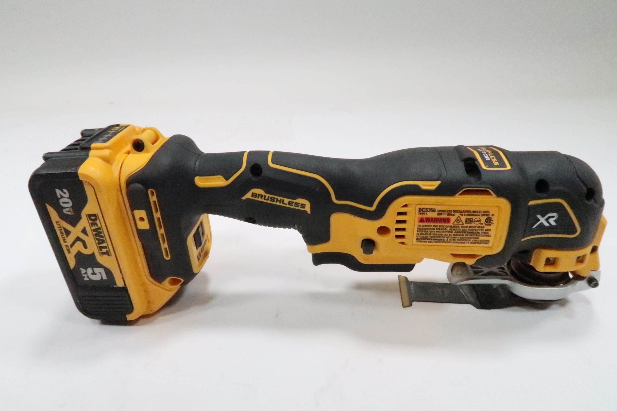 DeWalt 20V MAX XR 3-Speed Cordless Oscillating Multi-Tool Kit