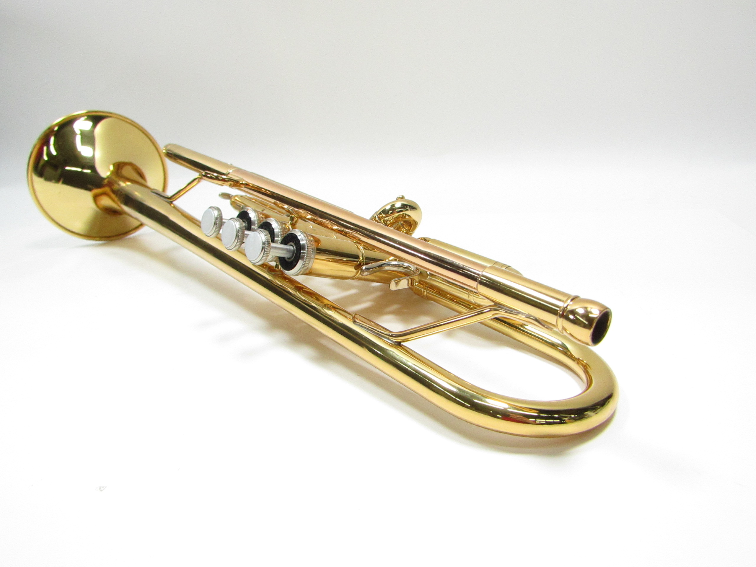 Yamaha YTR-2330 Student Bb Trumpet Gold Lacquer