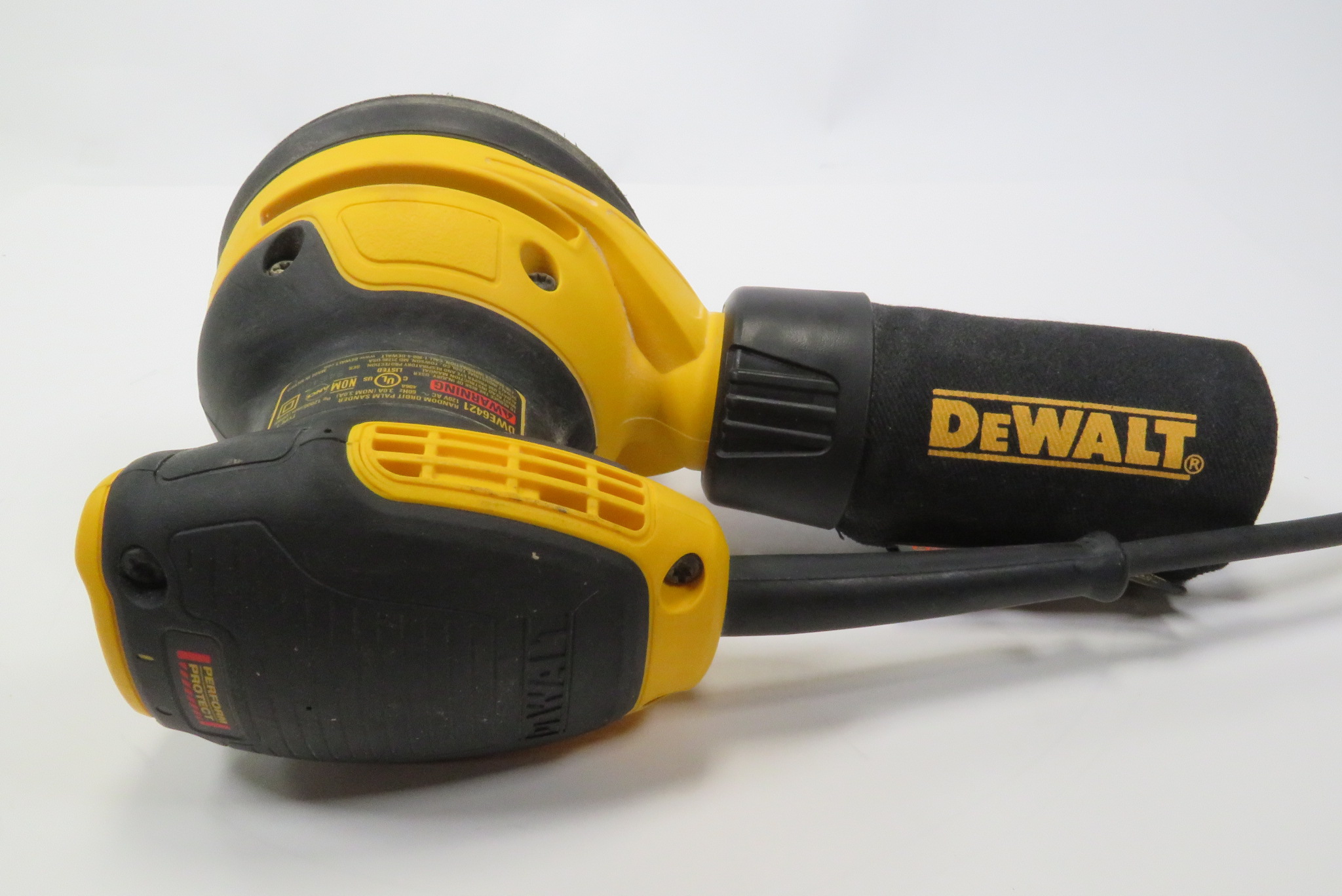 Lijadora Palma Orbital Dewalt 5 Dwe6421-b3. DEWALT