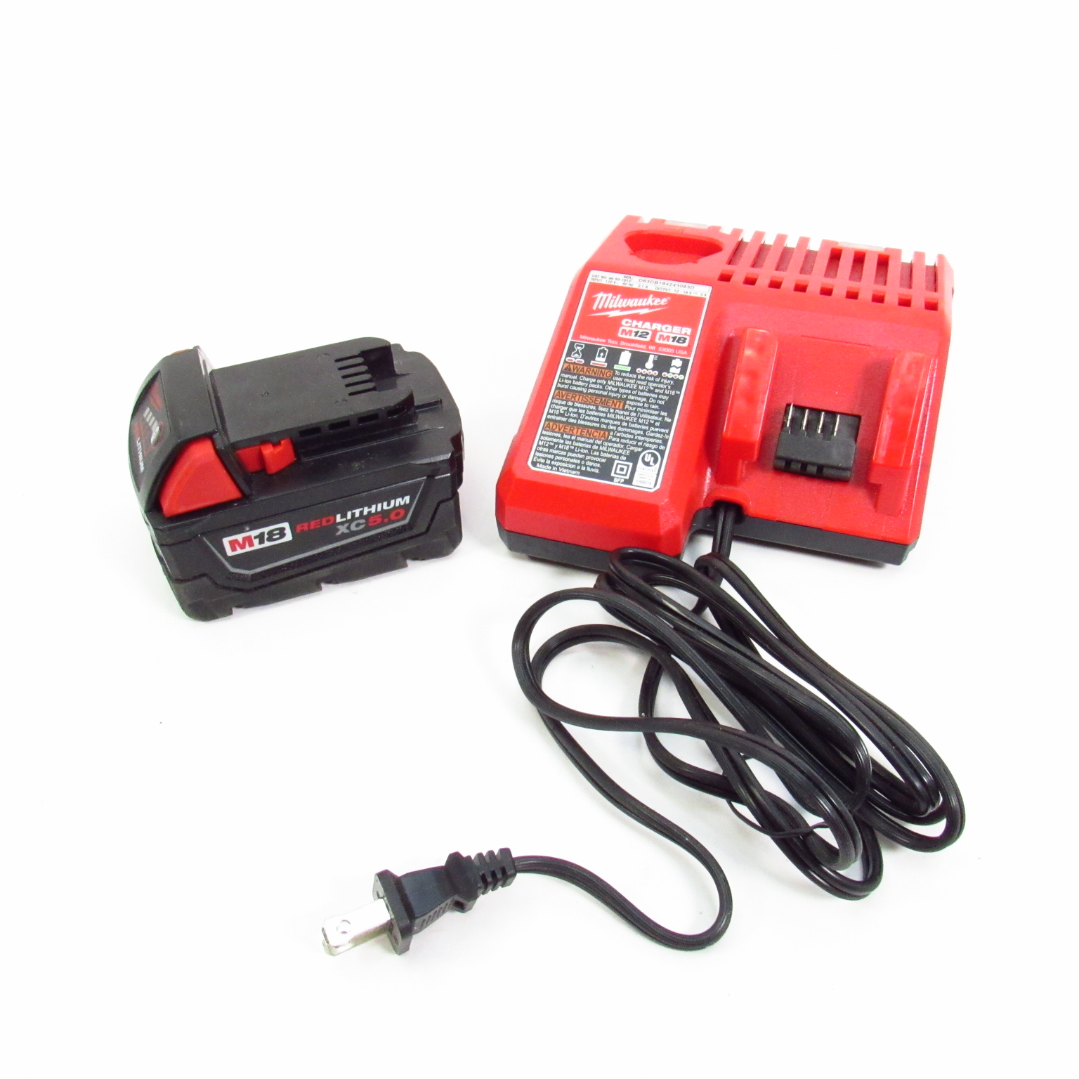 Milwaukee 48-59-1812 M12/M18 Battery Charger & 18V 5Ah Battery Pack Kit