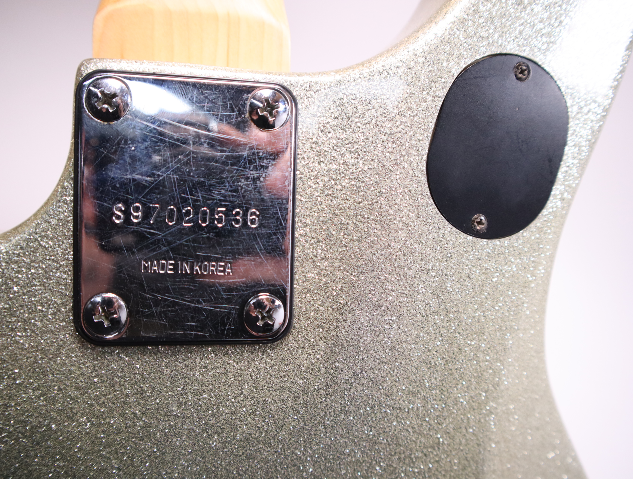 Washburn BT-2 Maverick Series Right-Handed Electric Guitar Silver Flake  Finish