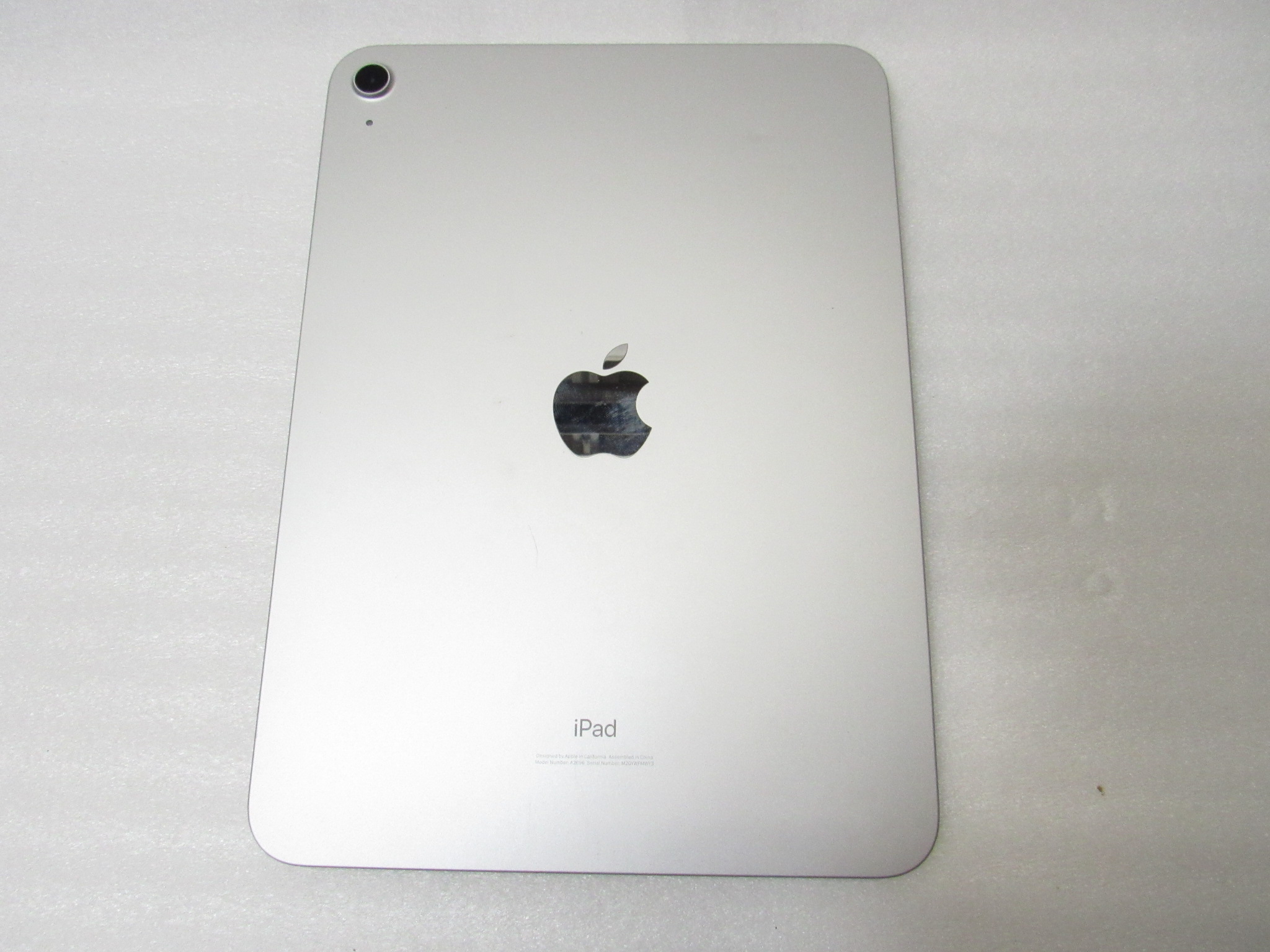 Apple iPad 10.9-Inch 64GB Wi-Fi Silver - MPQ03LL/A