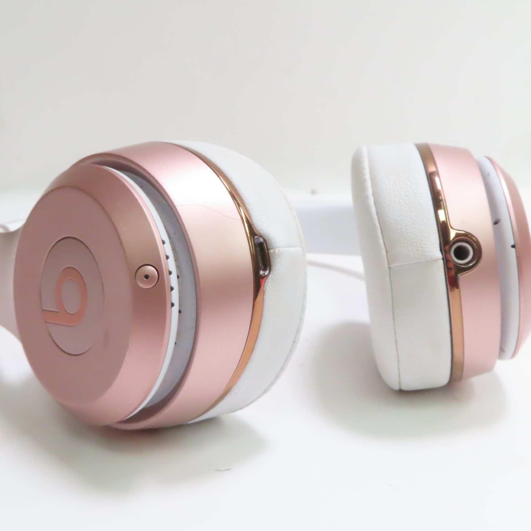 Beats outlet Solo 3 Wireless On-Ear Headphones in Rose Gold