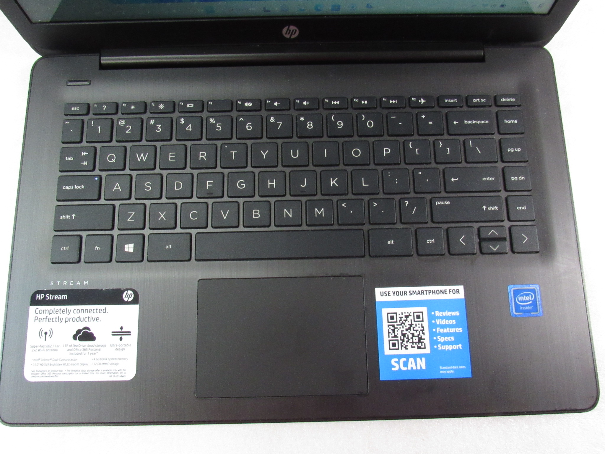 Outlet HP Stream Laptop 14-cb1xxx CPU: Intel Celeron N4000 RAM: 4 GB 32GB with Charger