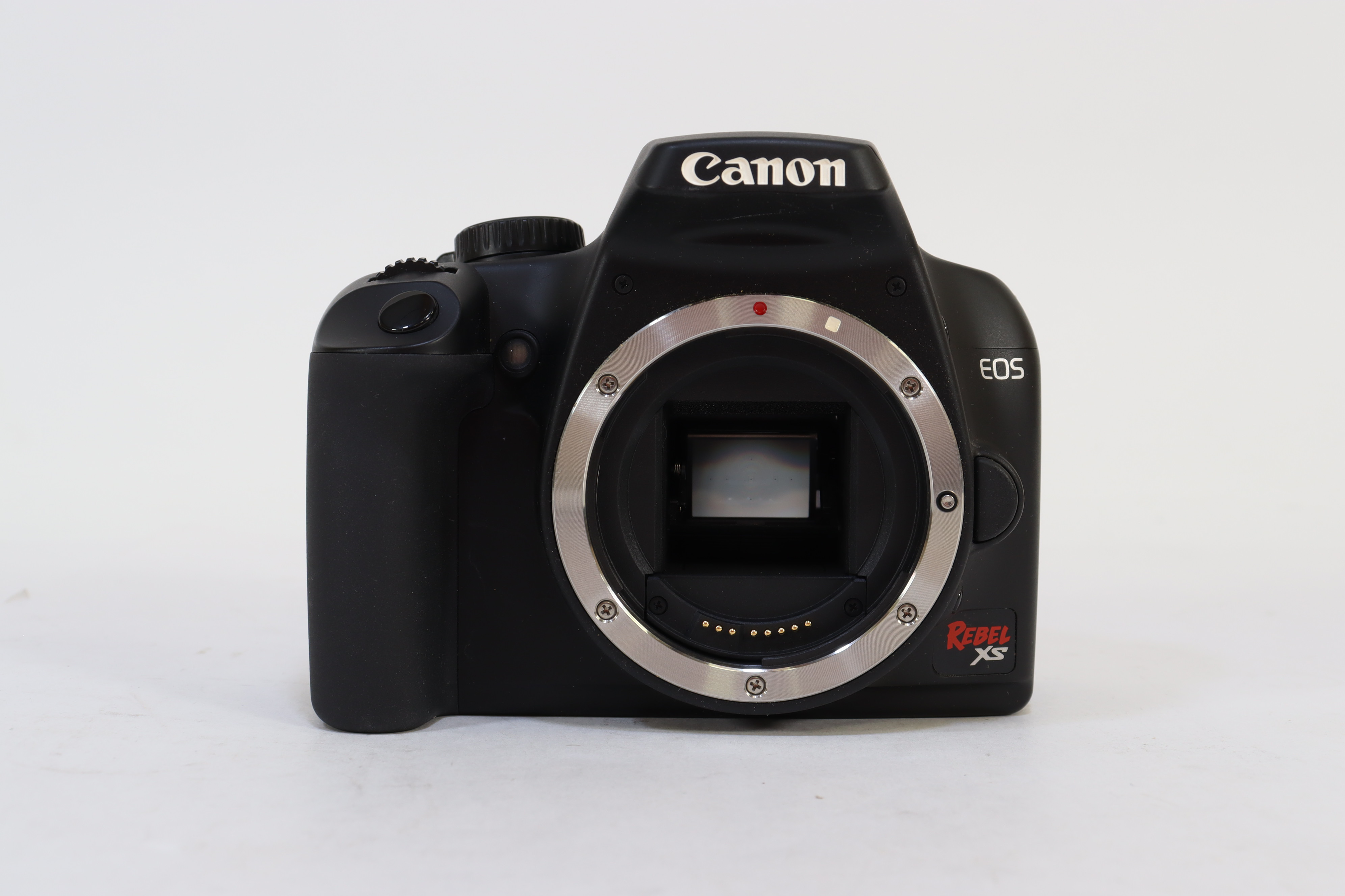 Cañon EOS Rebel XS DS126191 With Cañon 18-55mm Lens Camera With Charger selling Black