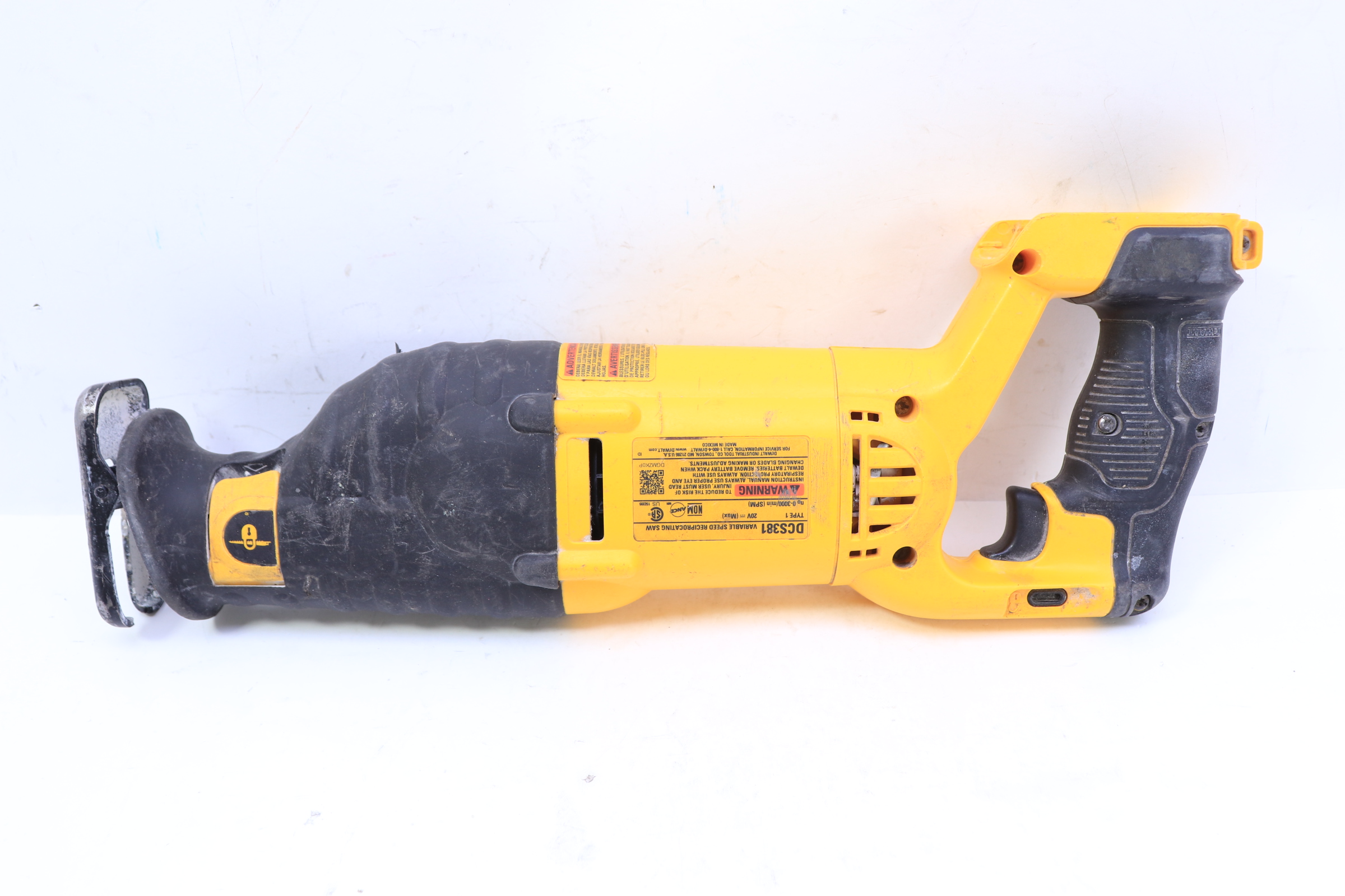 DEWALT DCS381 20 Volt MAX Lithium Ion 0 3000 SPM Cordless