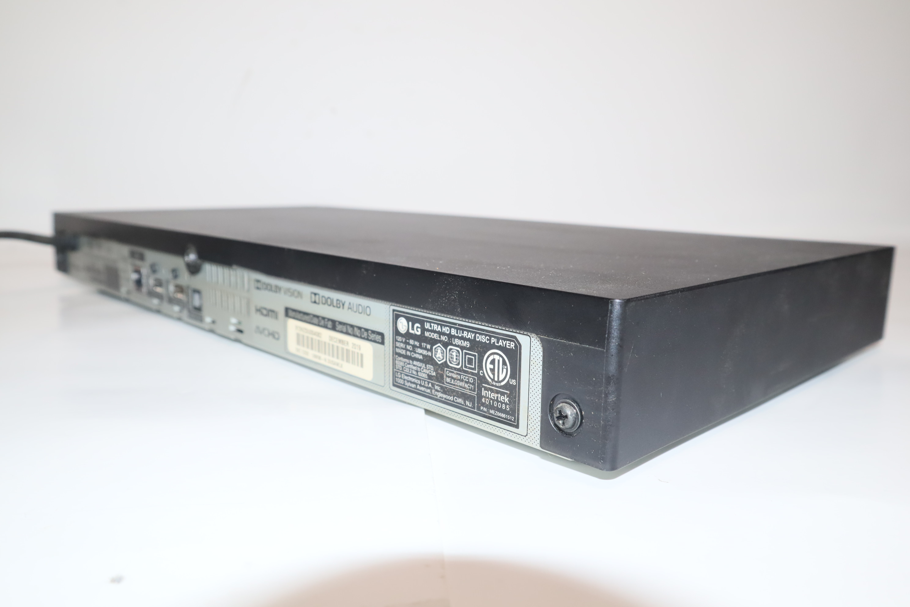 LG UBKM9 4K Upscaling Ultra-HD 3D 4082/Wi-Fi 4K Blu-ray & Player Streaming Disc